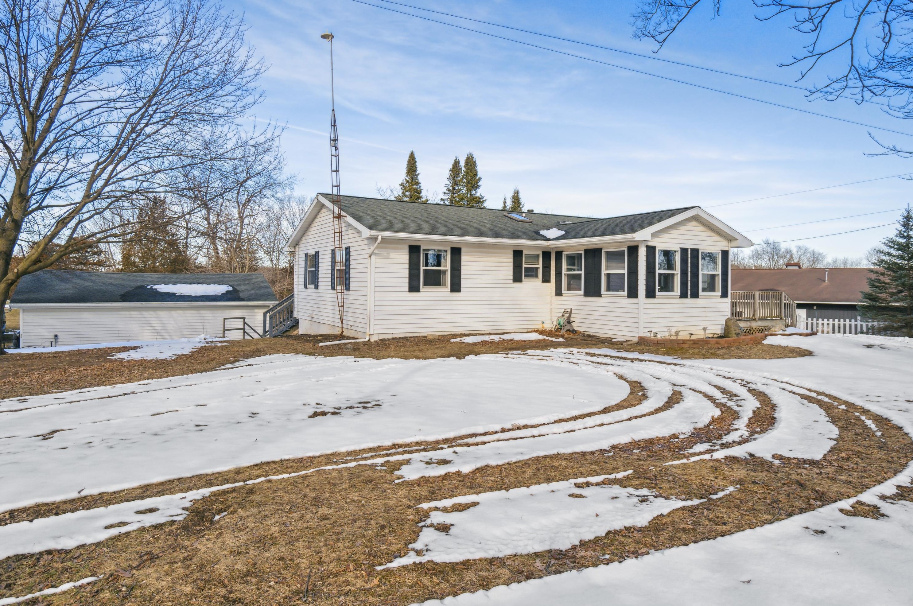 9990 Herold Hwy, Addison, MI 49220-9636