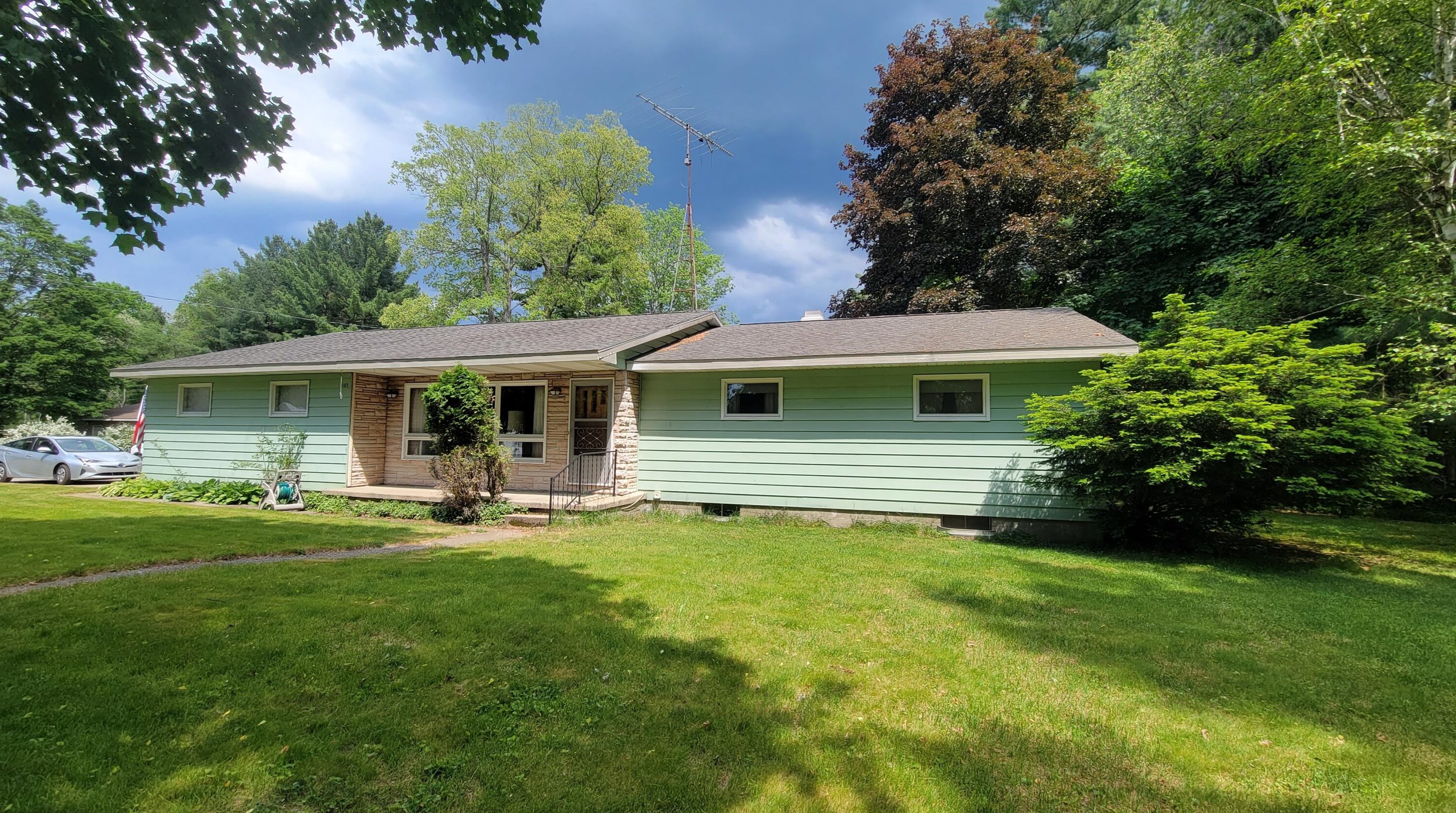 9167 Tavi St, Kaleva, MI 49645