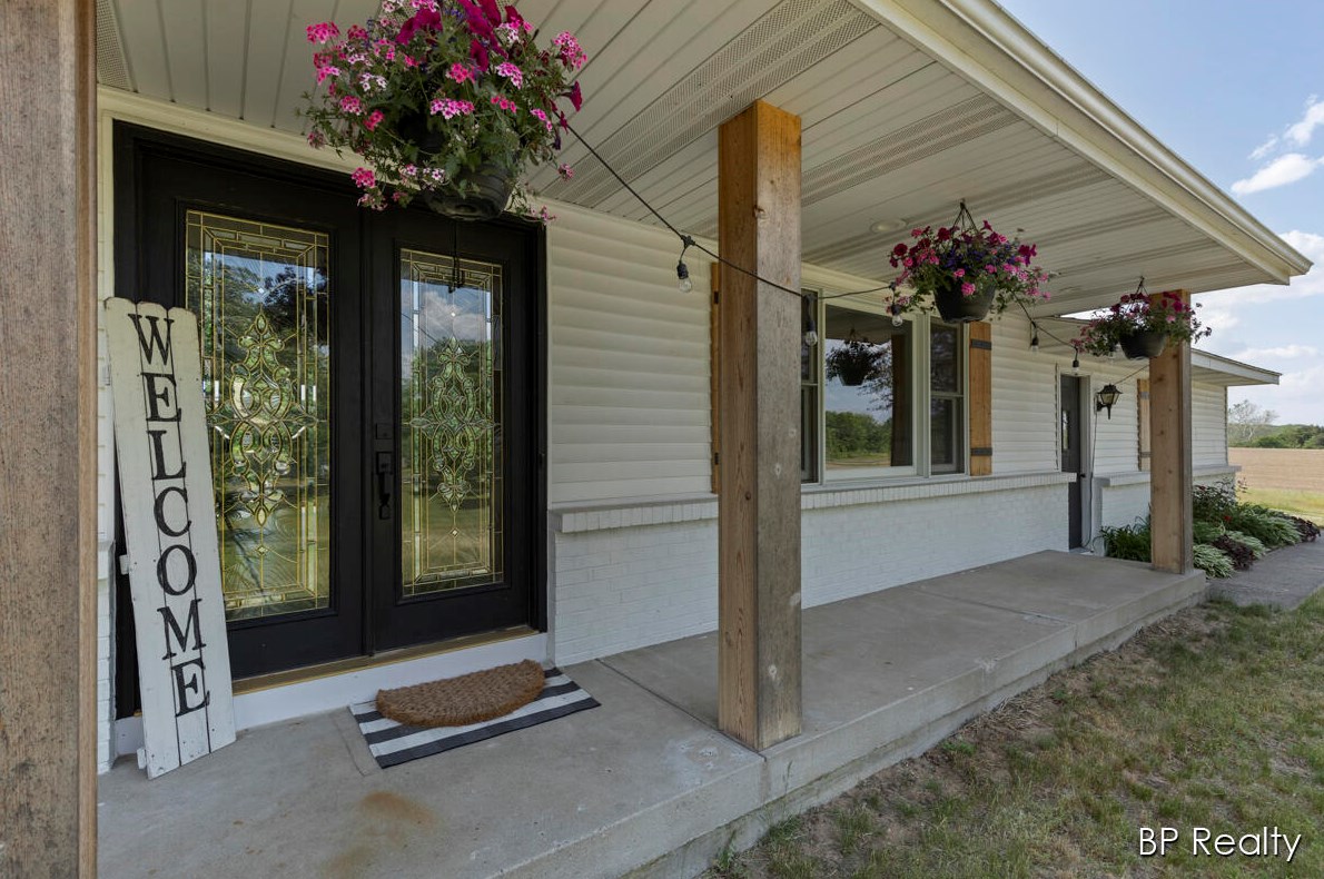 4141 32nd St, Dorr, MI 49323-9525