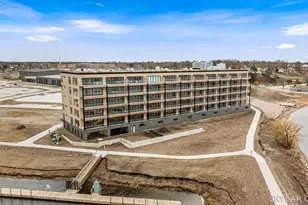 901 Adelaide Cir, Muskegon, MI 49441 - Photo 2