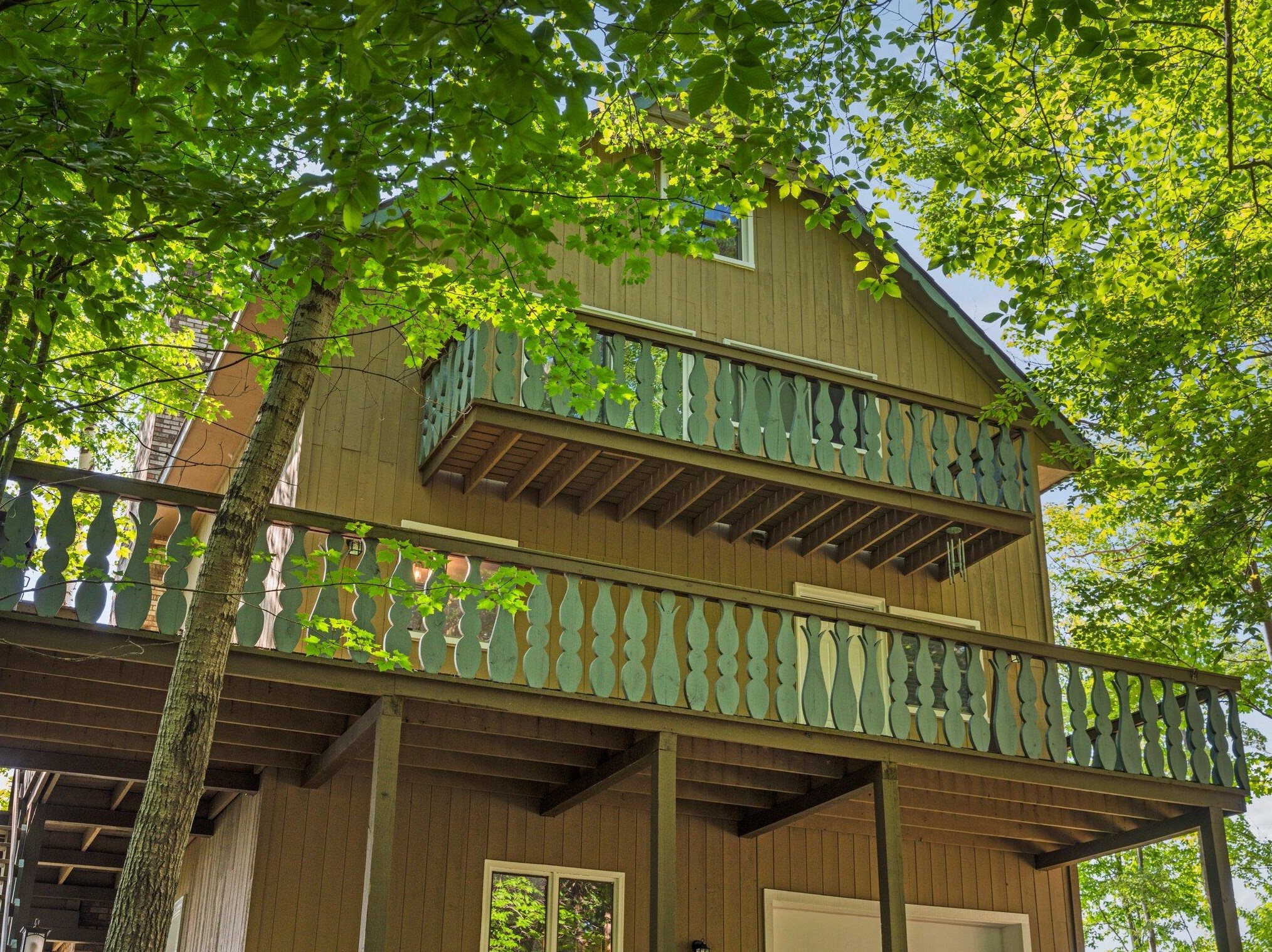 5018 Fox Farm Rd, Stronach MI 49660-9538 exterior