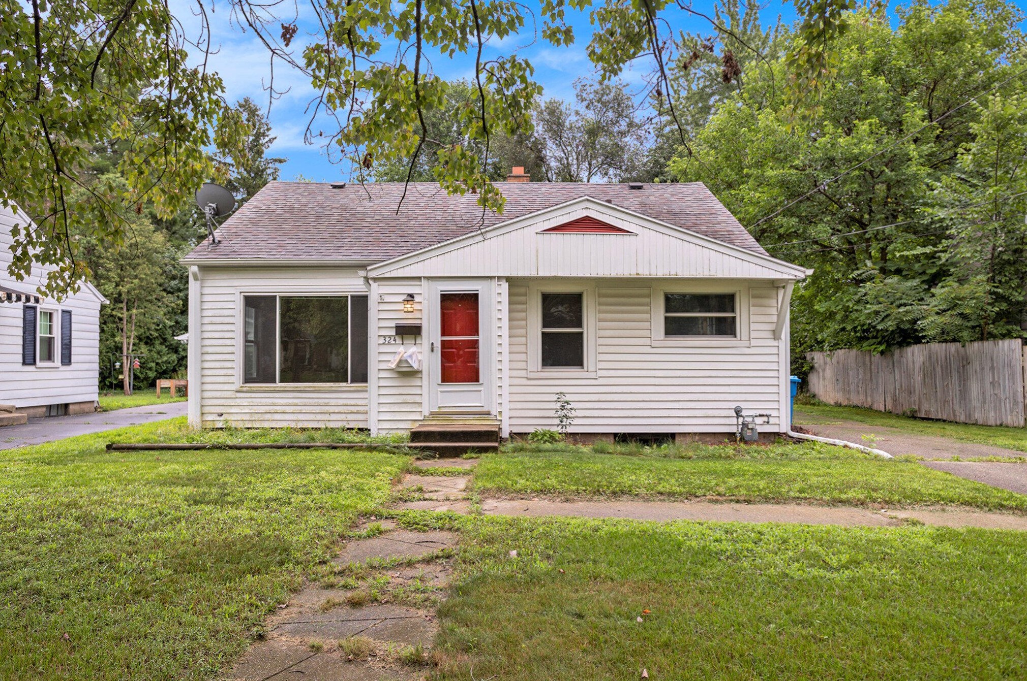 324 Pleasantview Dr, Battle Creek, MI 49017-4617