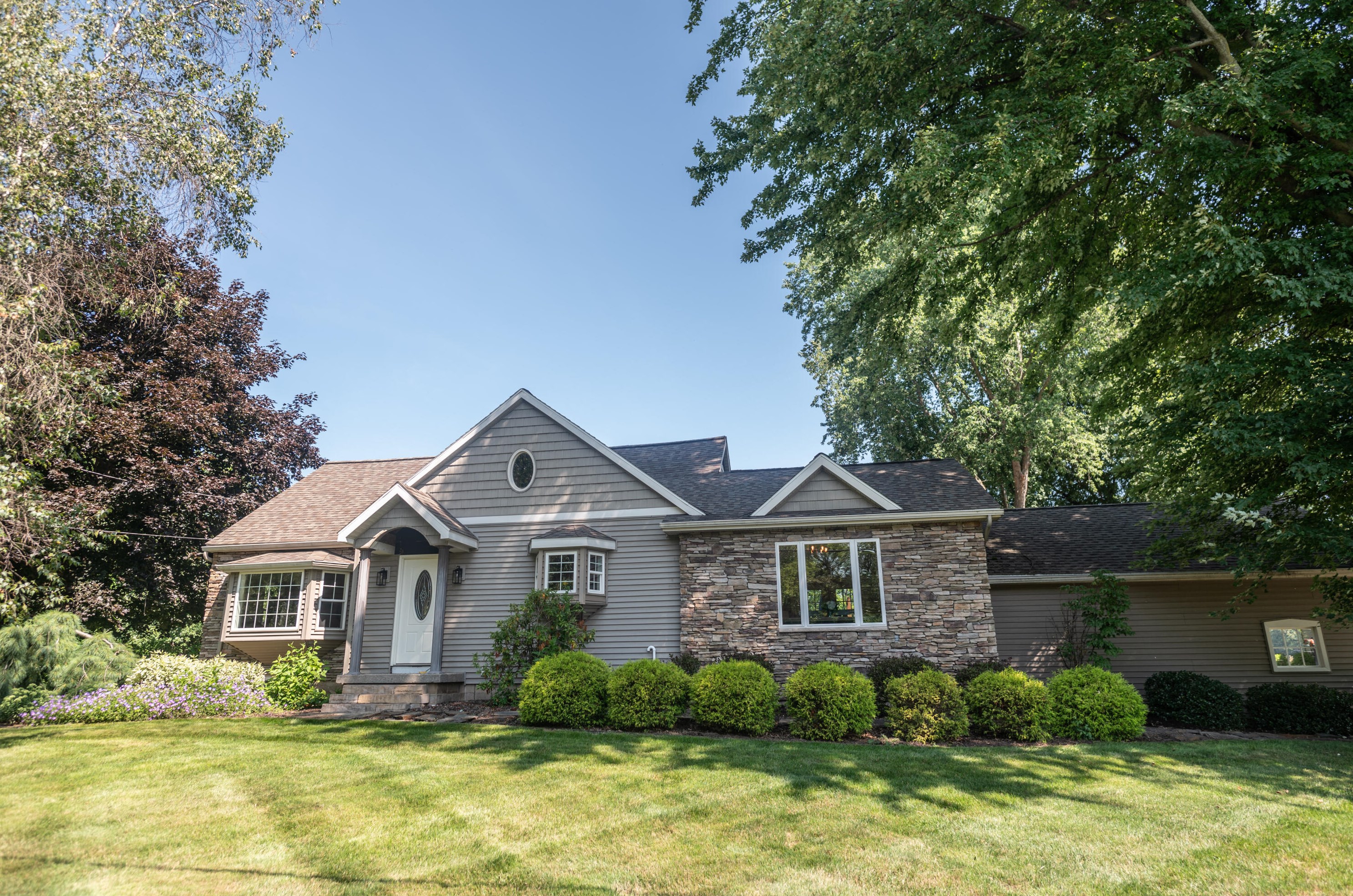 3325 92nd St, Caledonia, MI 49316-8341