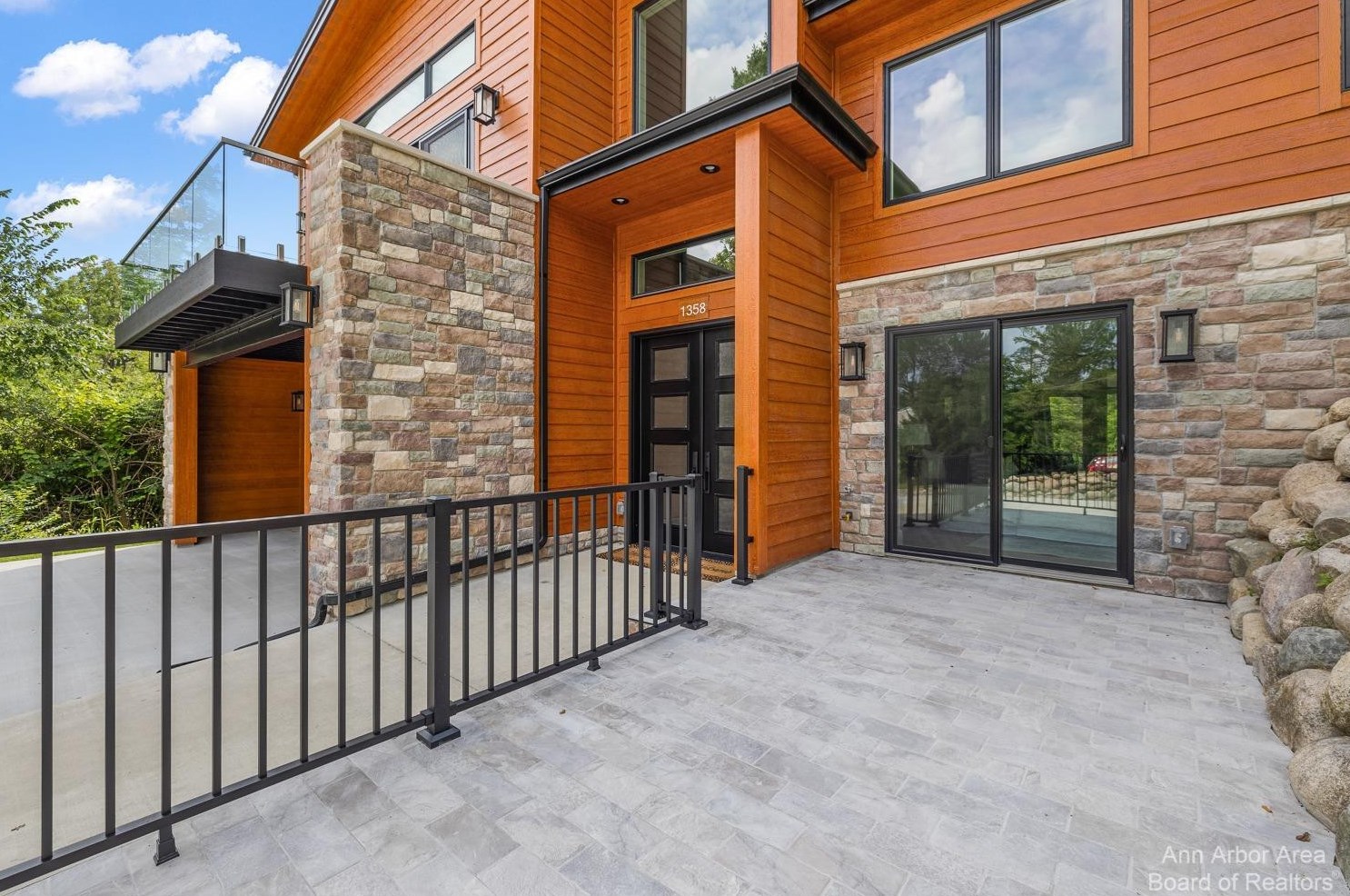 1358 Arlington Blvd, Ann Arbor MI  48104-4028 exterior