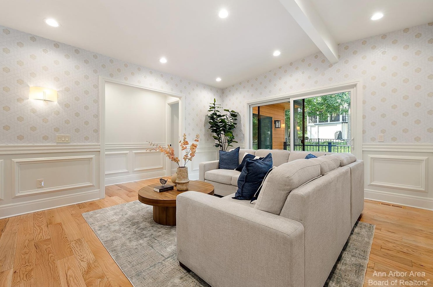 1358 Arlington Blvd, Ann Arbor MI  48104-4028 exterior