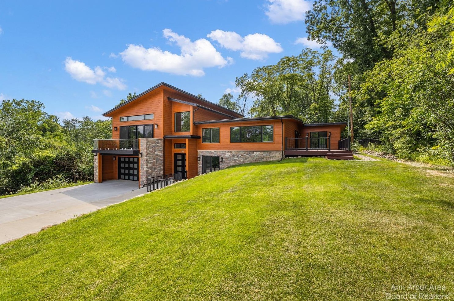 1358 Arlington Blvd, Ann Arbor MI  48104-4028 exterior