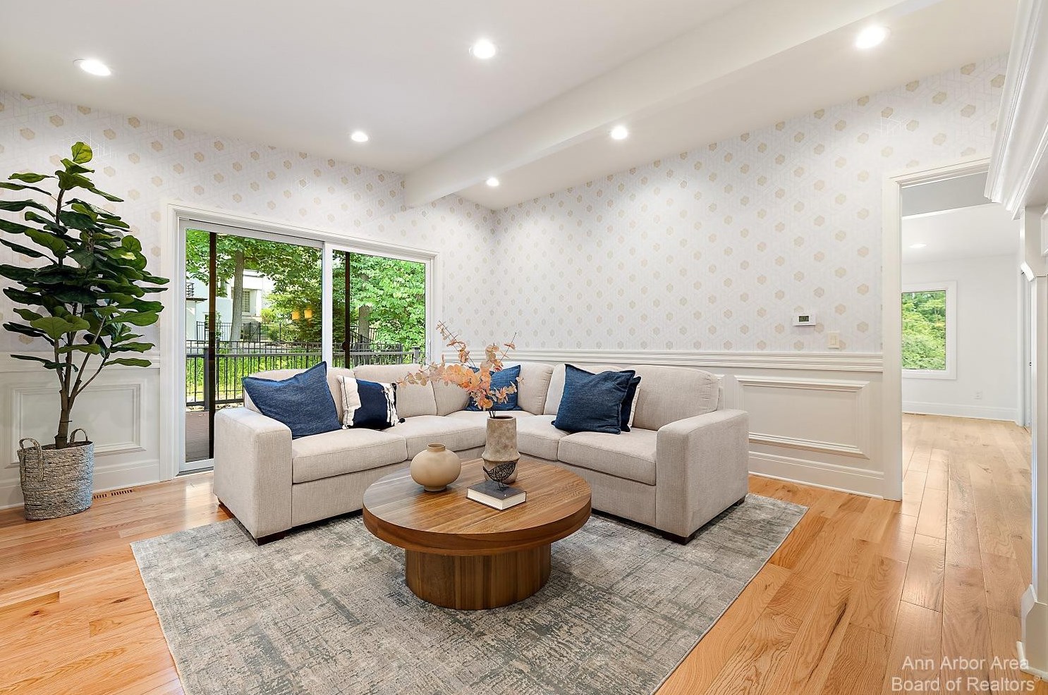 1358 Arlington Blvd, Ann Arbor MI  48104-4028 exterior