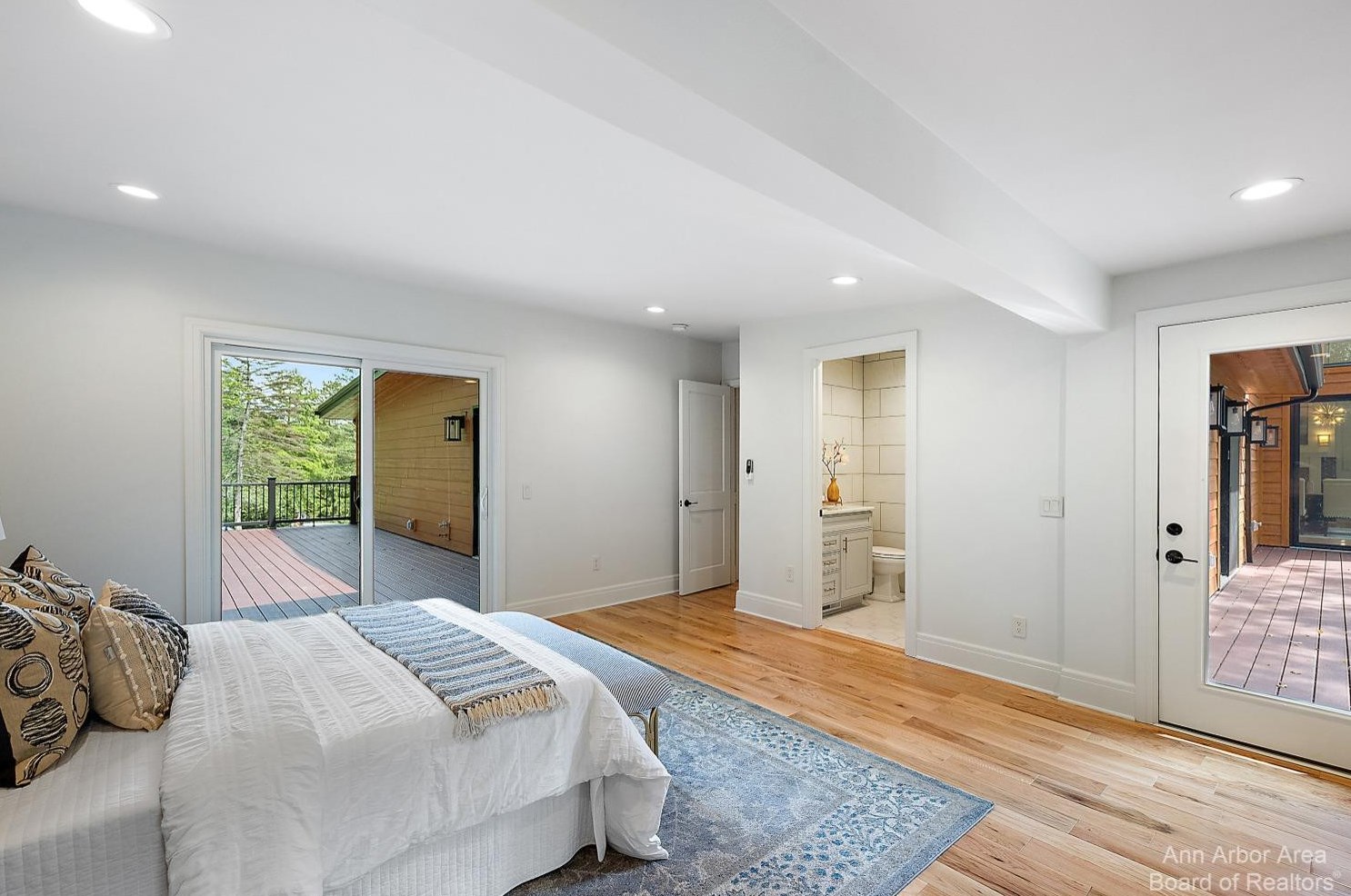 1358 Arlington Blvd, Ann Arbor MI  48104-4028 exterior