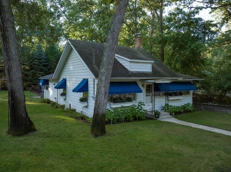 46208 Perkins Blvd, Michiana, MI 49117-9087