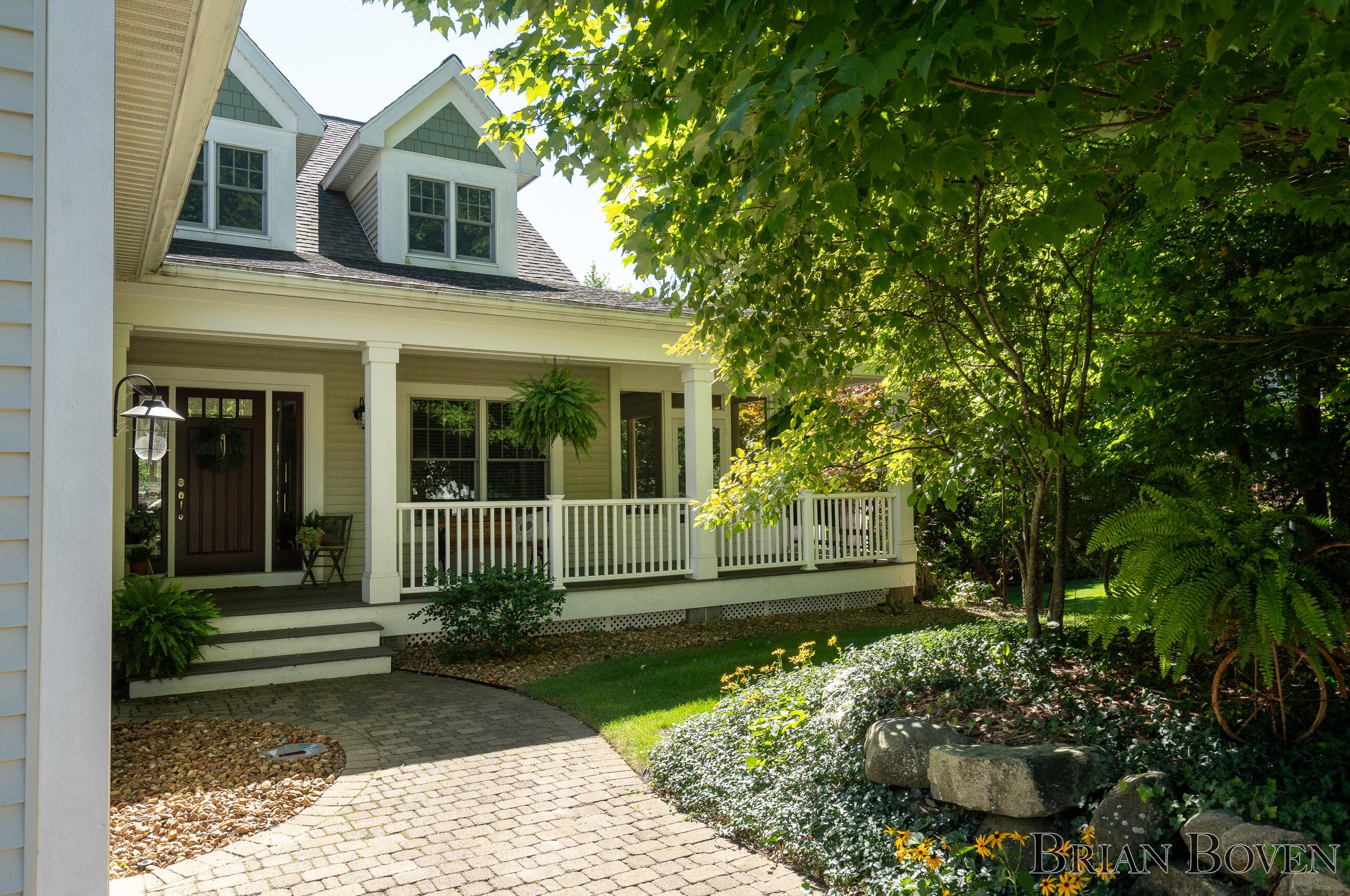 18084 Wildwood Ct, Spring Lake, MI 49456