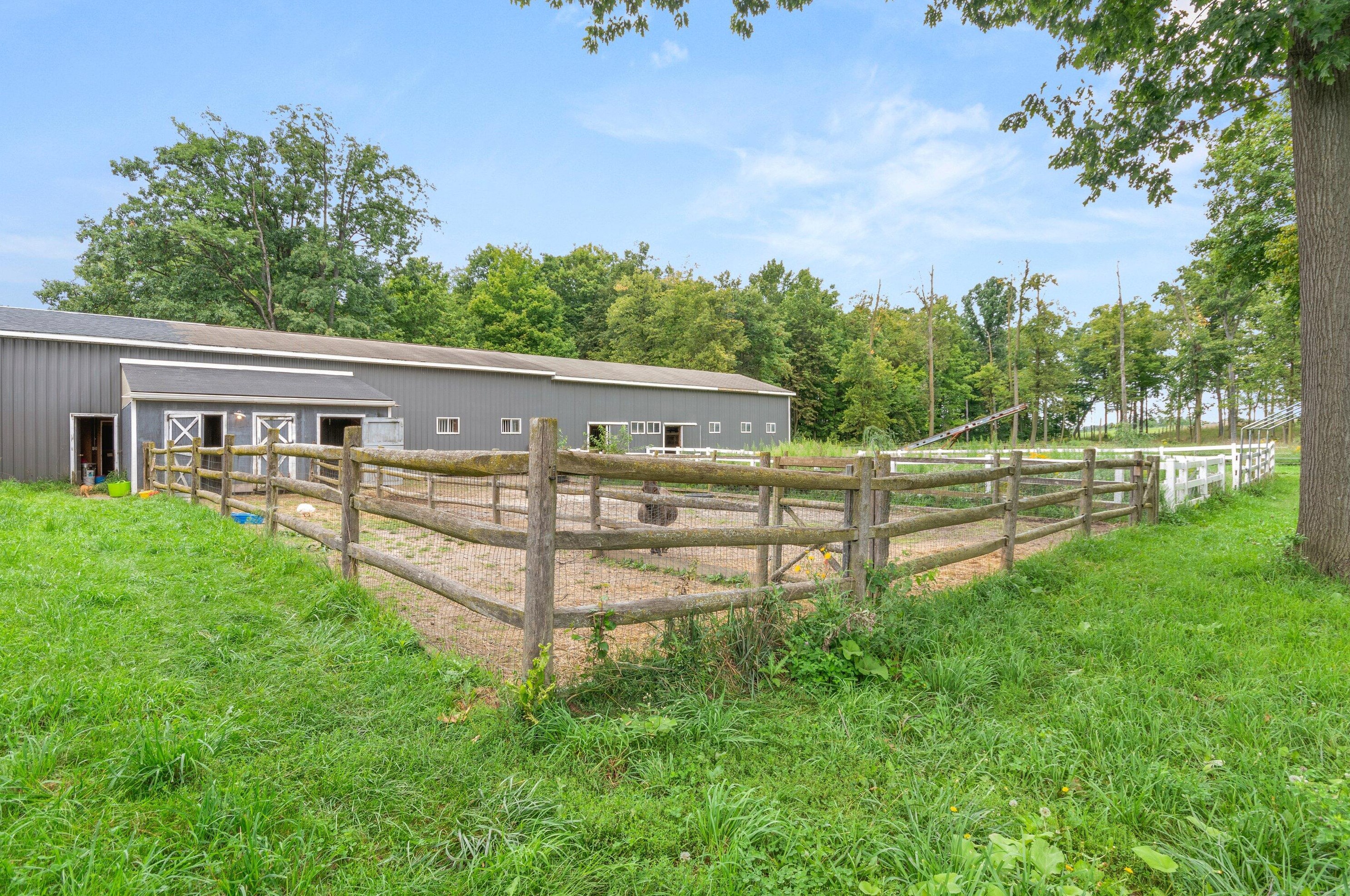 1300 Monroe Rd, Tecumseh MI 49286-9728 exterior