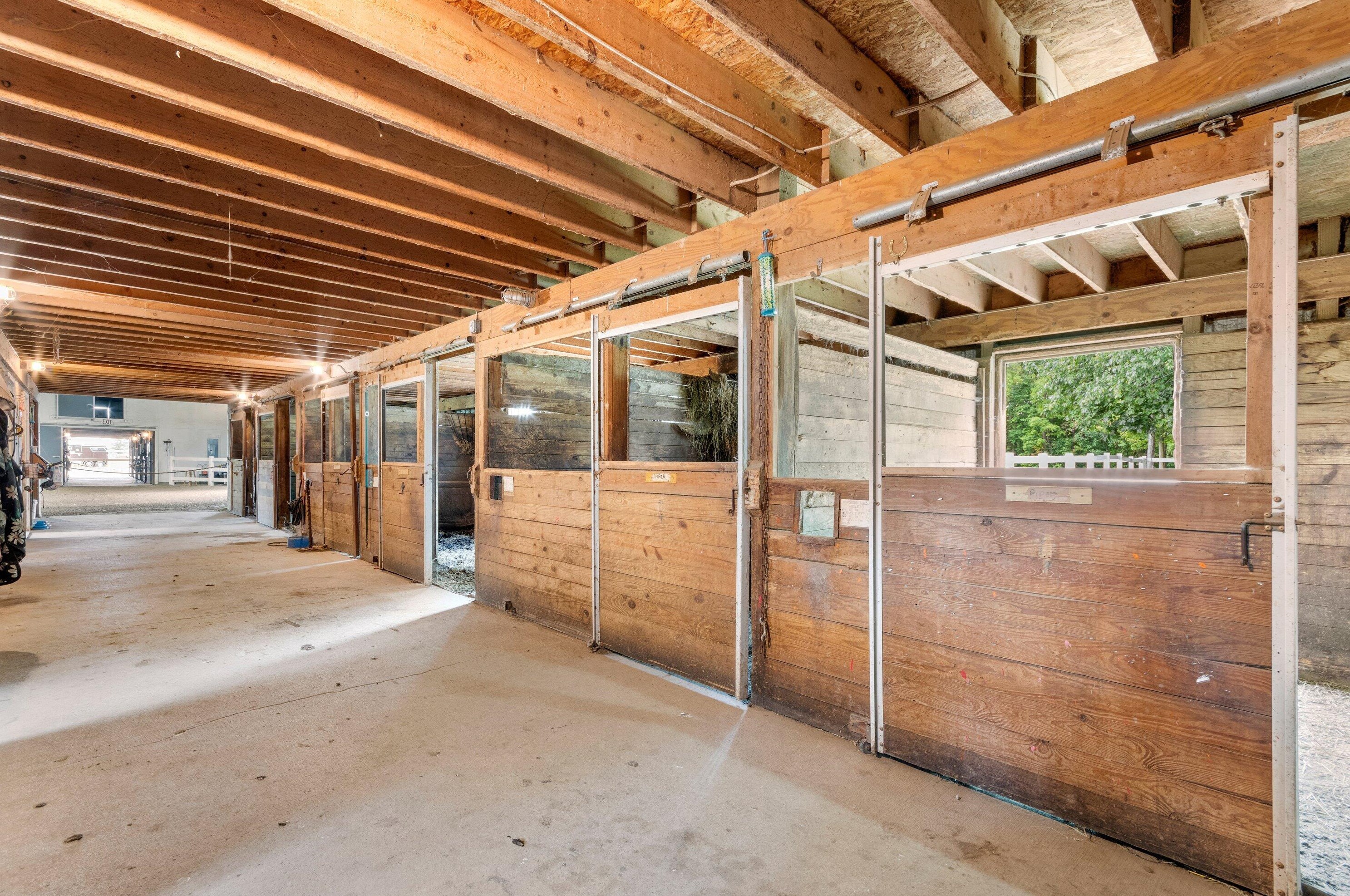 1300 Monroe Rd, Tecumseh MI 49286-9728 exterior