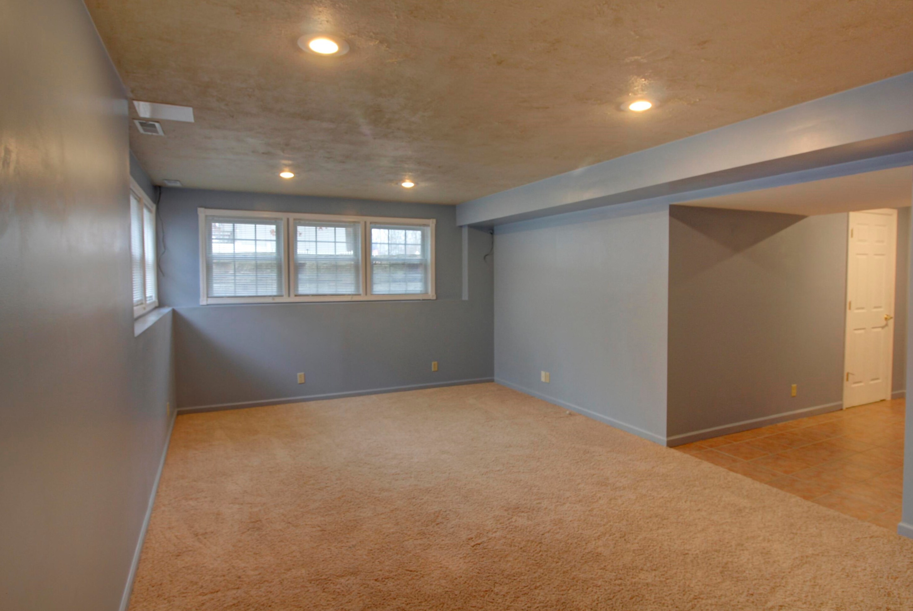 2046 Elwood Blvd, Spring Arbor MI 49283-9682 exterior