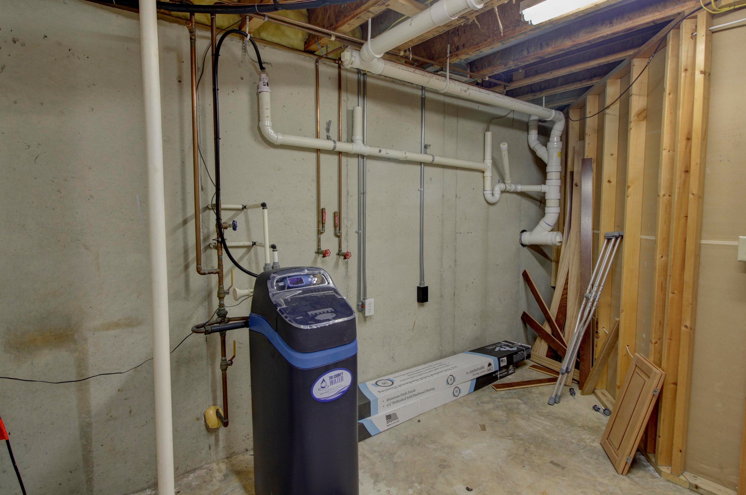 2046 Elwood Blvd, Spring Arbor MI 49283-9682 exterior