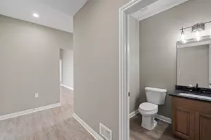 8127 Hunters Ridge Dr, Newport, MI 48166 - Photo 22