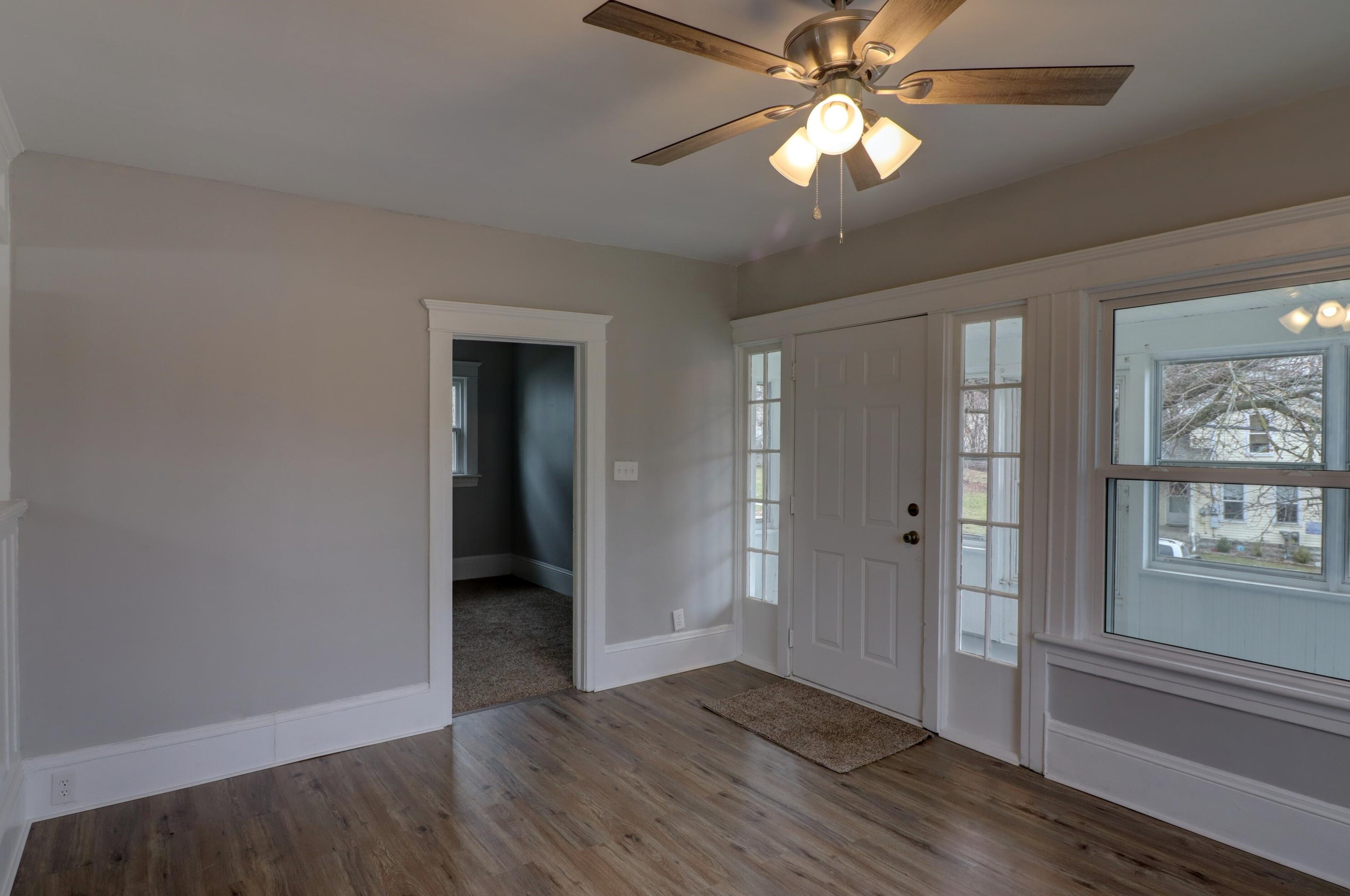 814 Burr St, Jackson MI  49201-1702 exterior