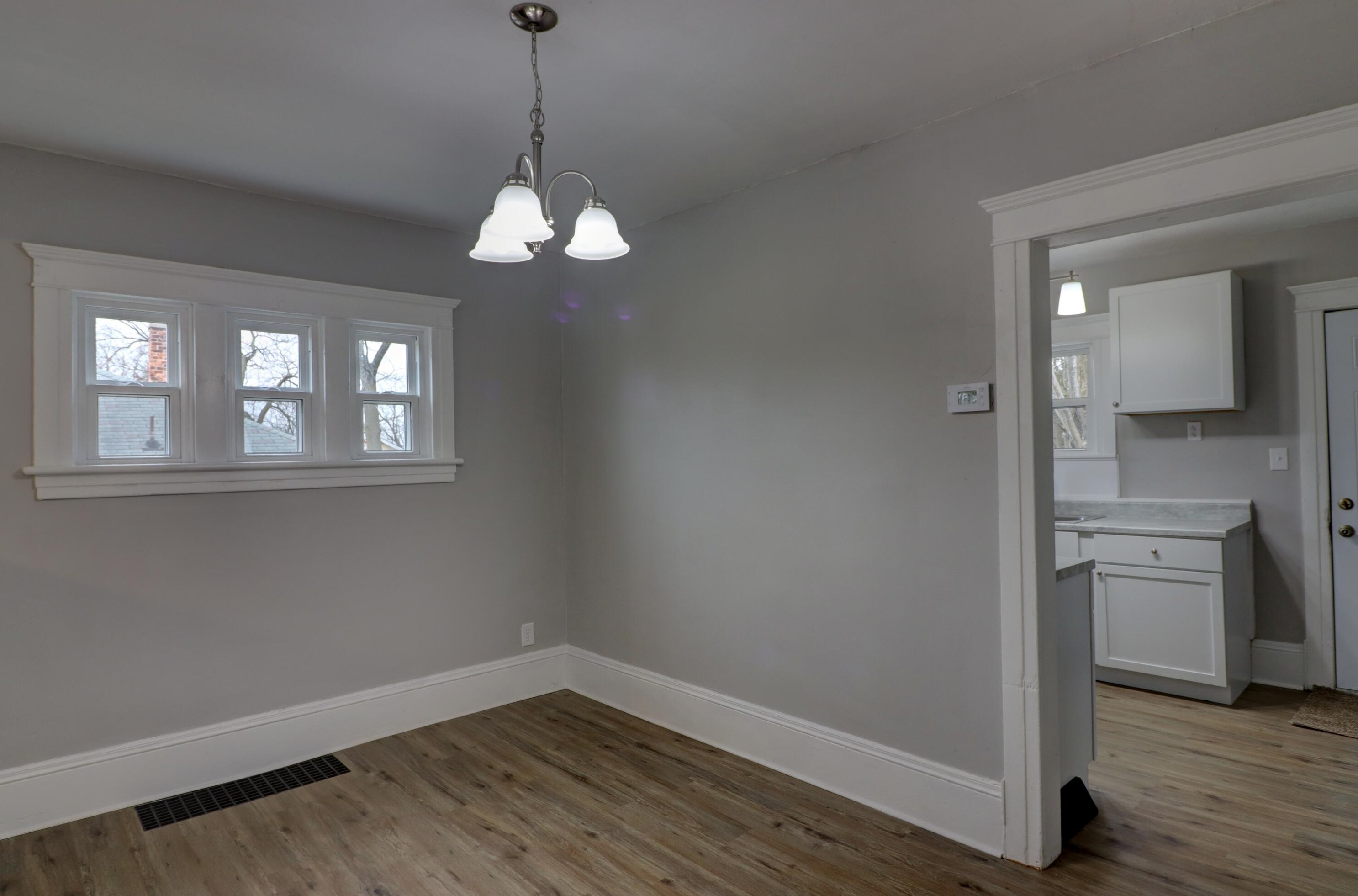 814 Burr St, Jackson MI  49201-1702 exterior