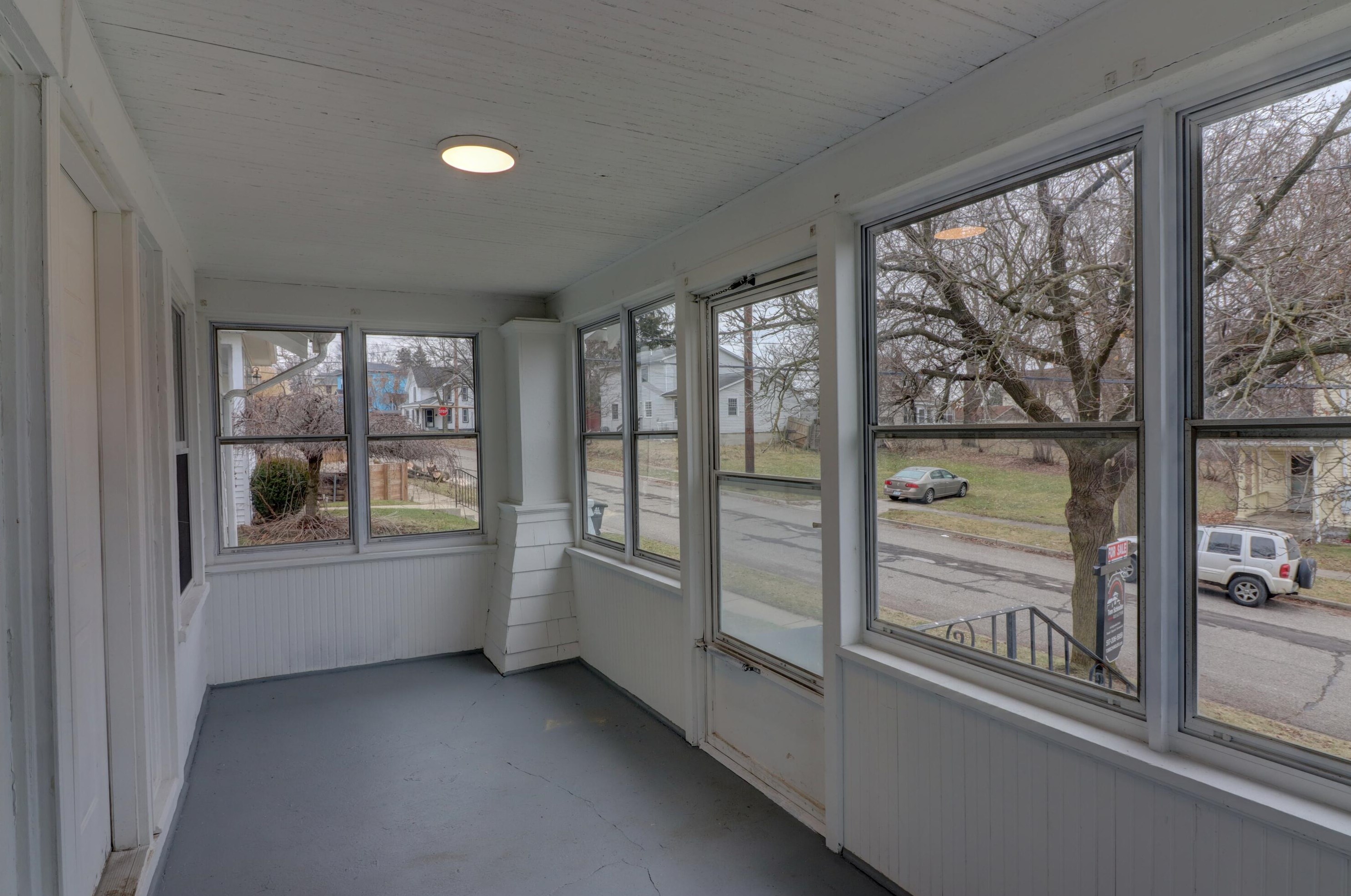 814 Burr St, Jackson MI  49201-1702 exterior