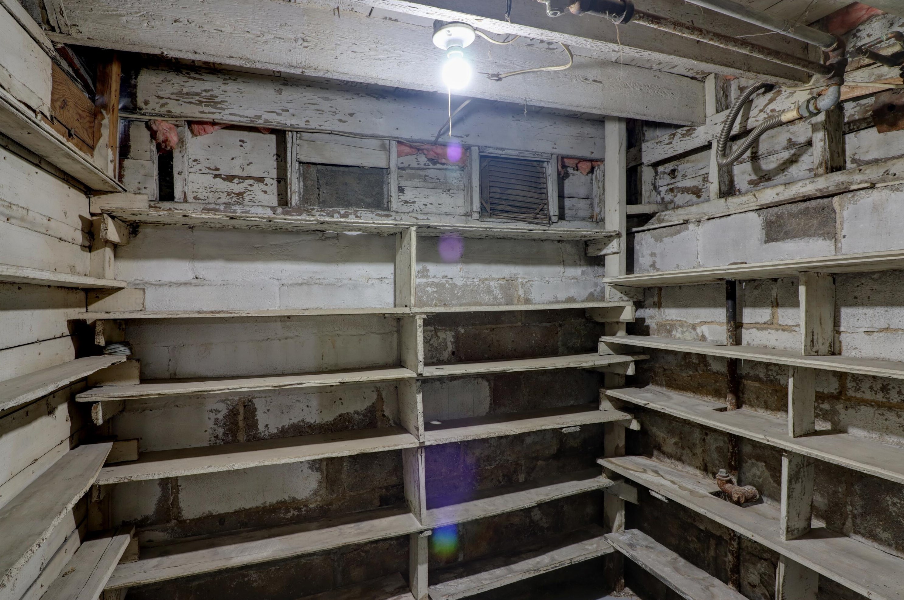 814 Burr St, Jackson MI  49201-1702 exterior