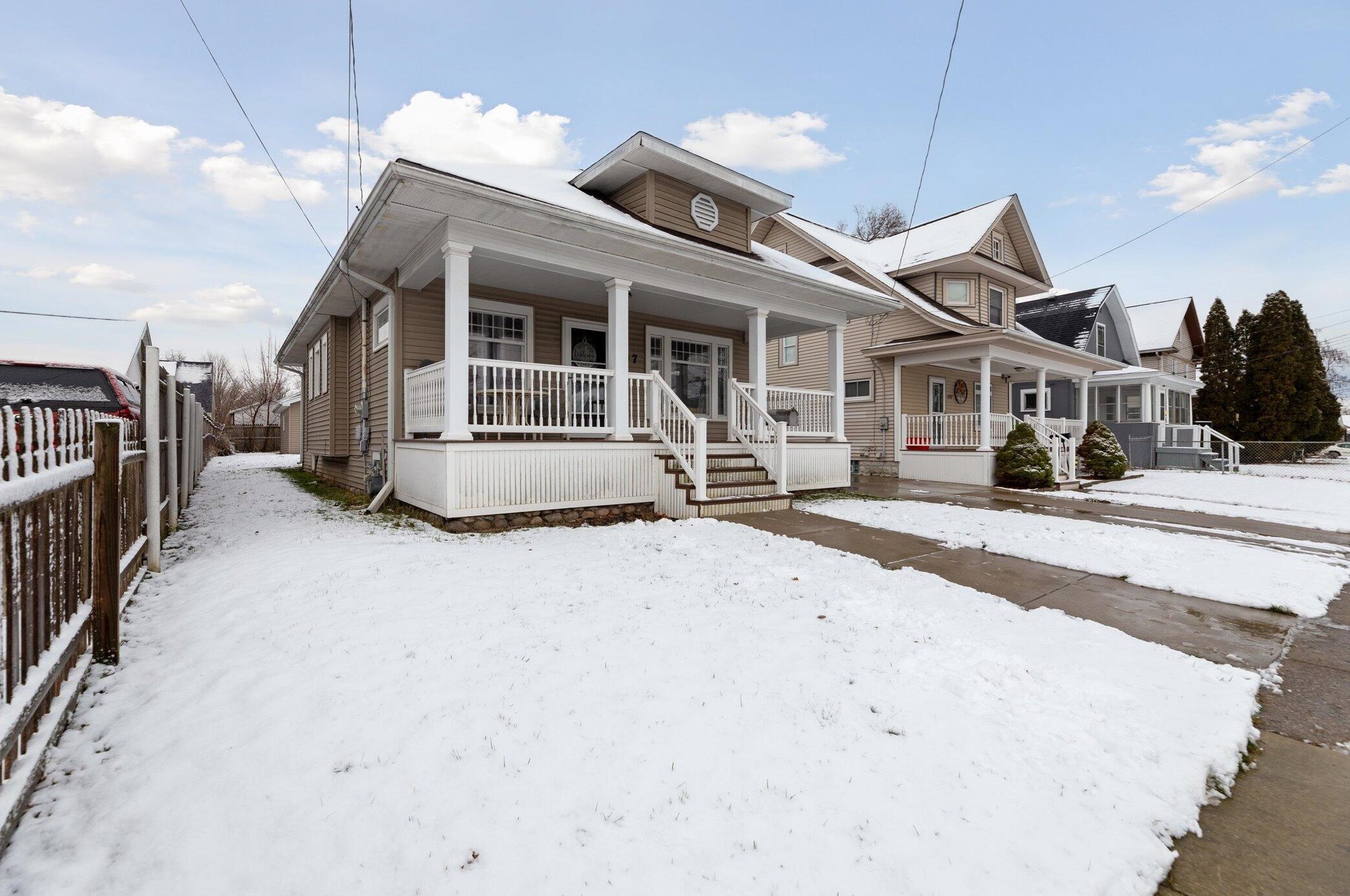 107 Bidwell St, Battle Creek, MI 49015-2109