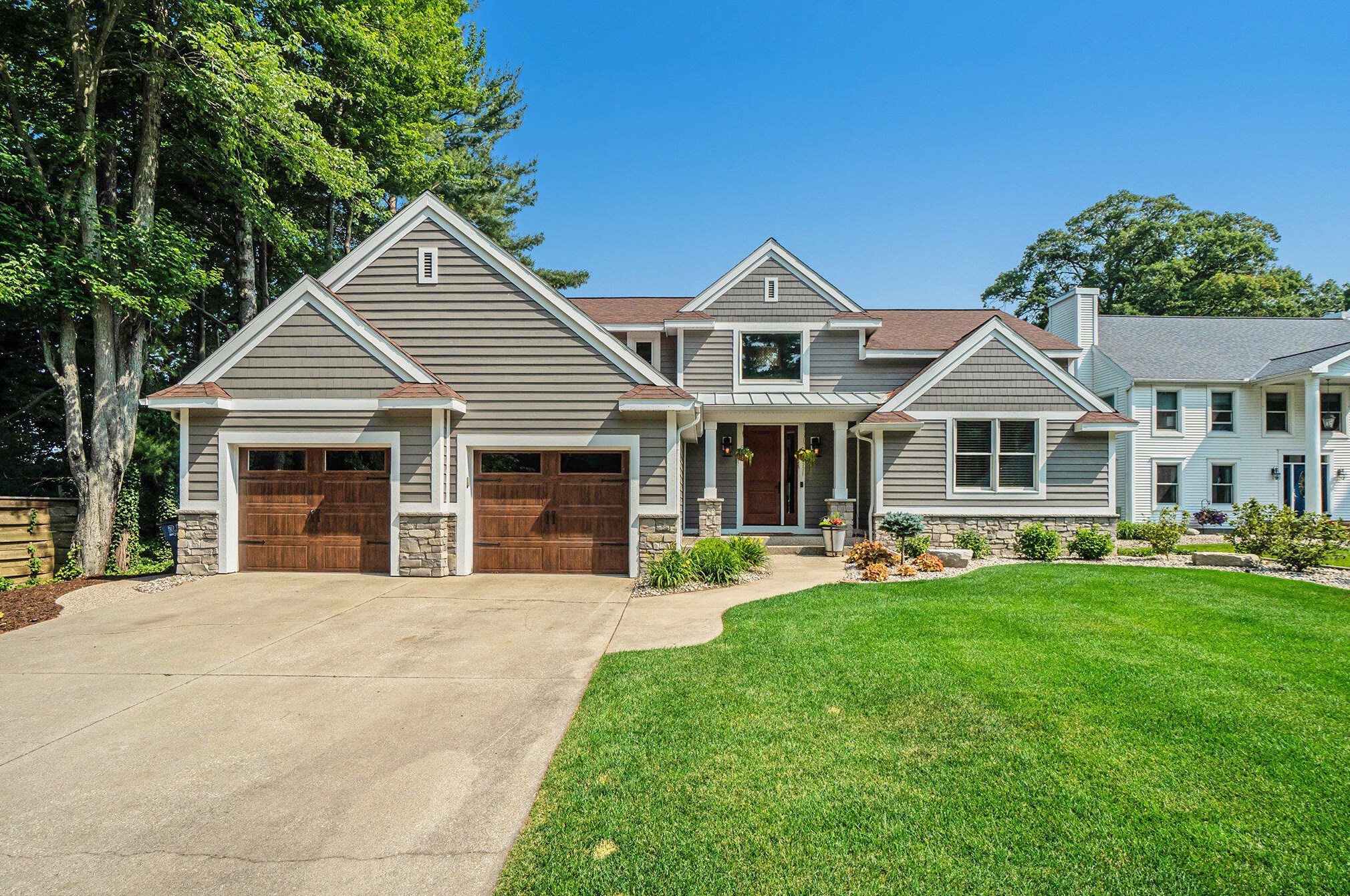 18941 Fruitport Rd, Spring Lake MI  49456-1162 exterior