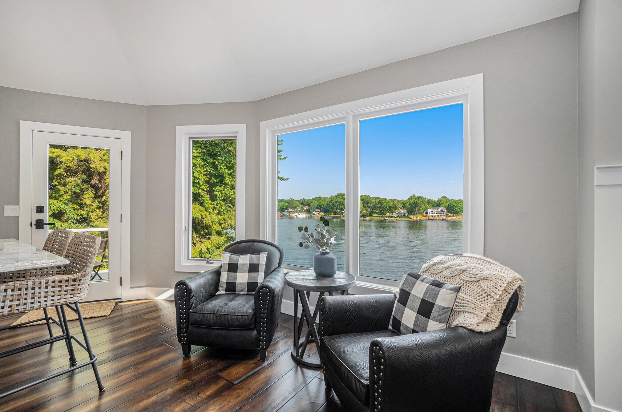 18941 Fruitport Rd, Spring Lake MI  49456-1162 exterior