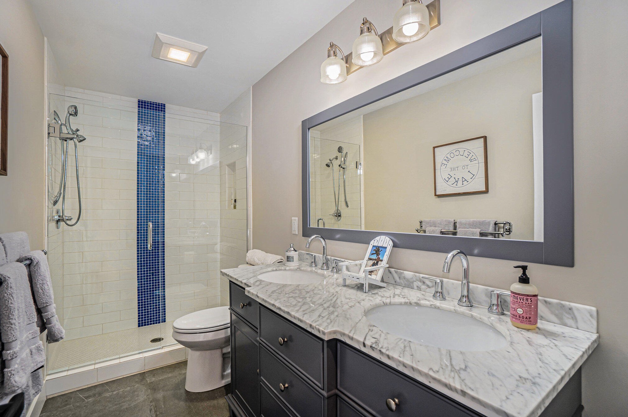 18941 Fruitport Rd, Spring Lake MI  49456-1162 exterior