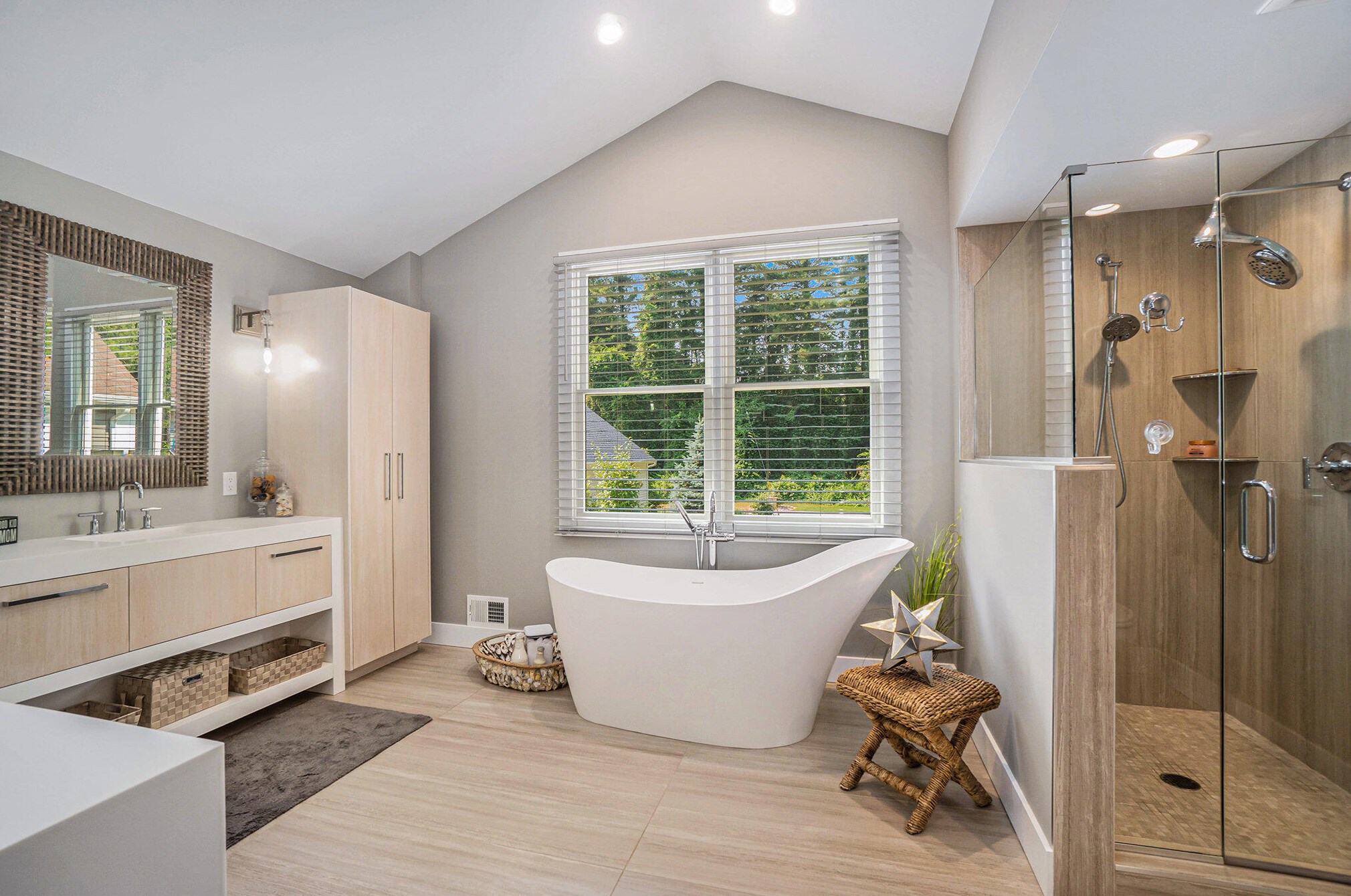 18941 Fruitport Rd, Spring Lake MI  49456-1162 exterior