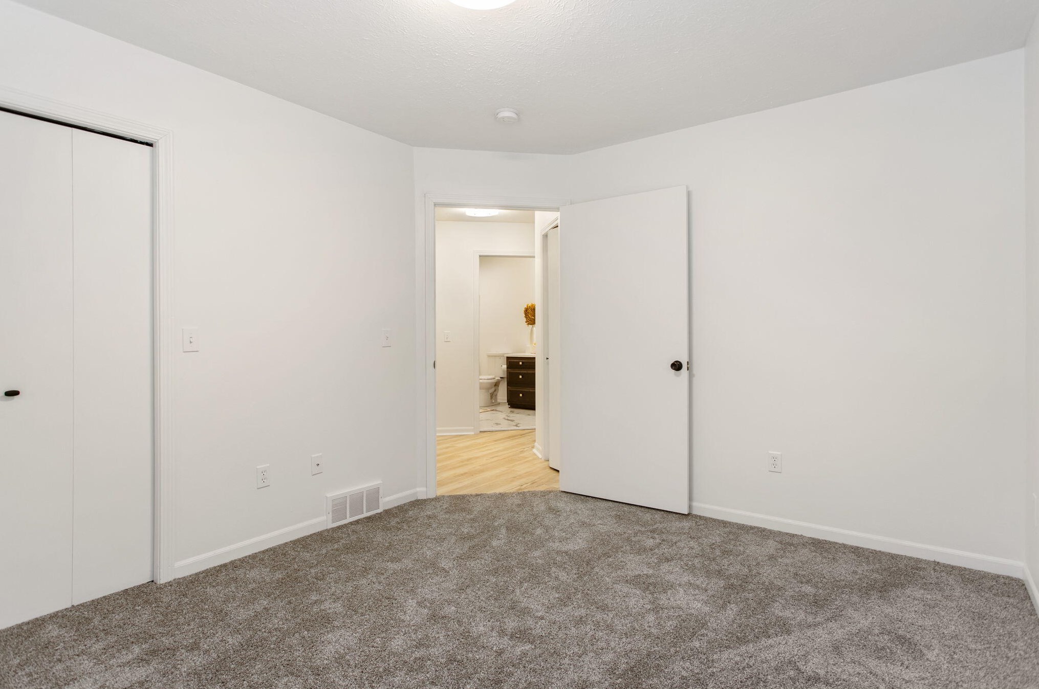 332 Densmore St, Meskegon MI  49442-1511 exterior