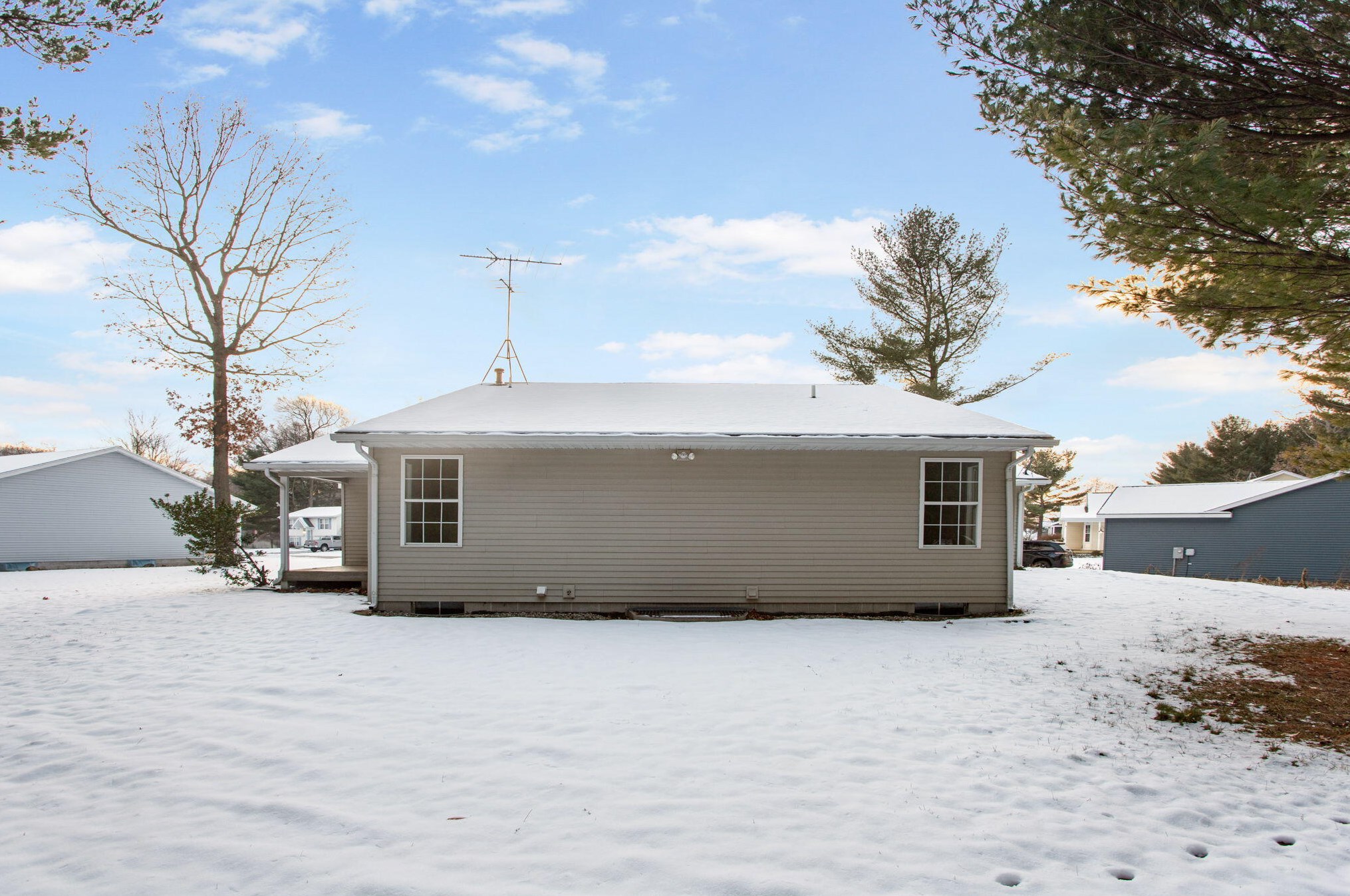 332 Densmore St, Meskegon MI  49442-1511 exterior