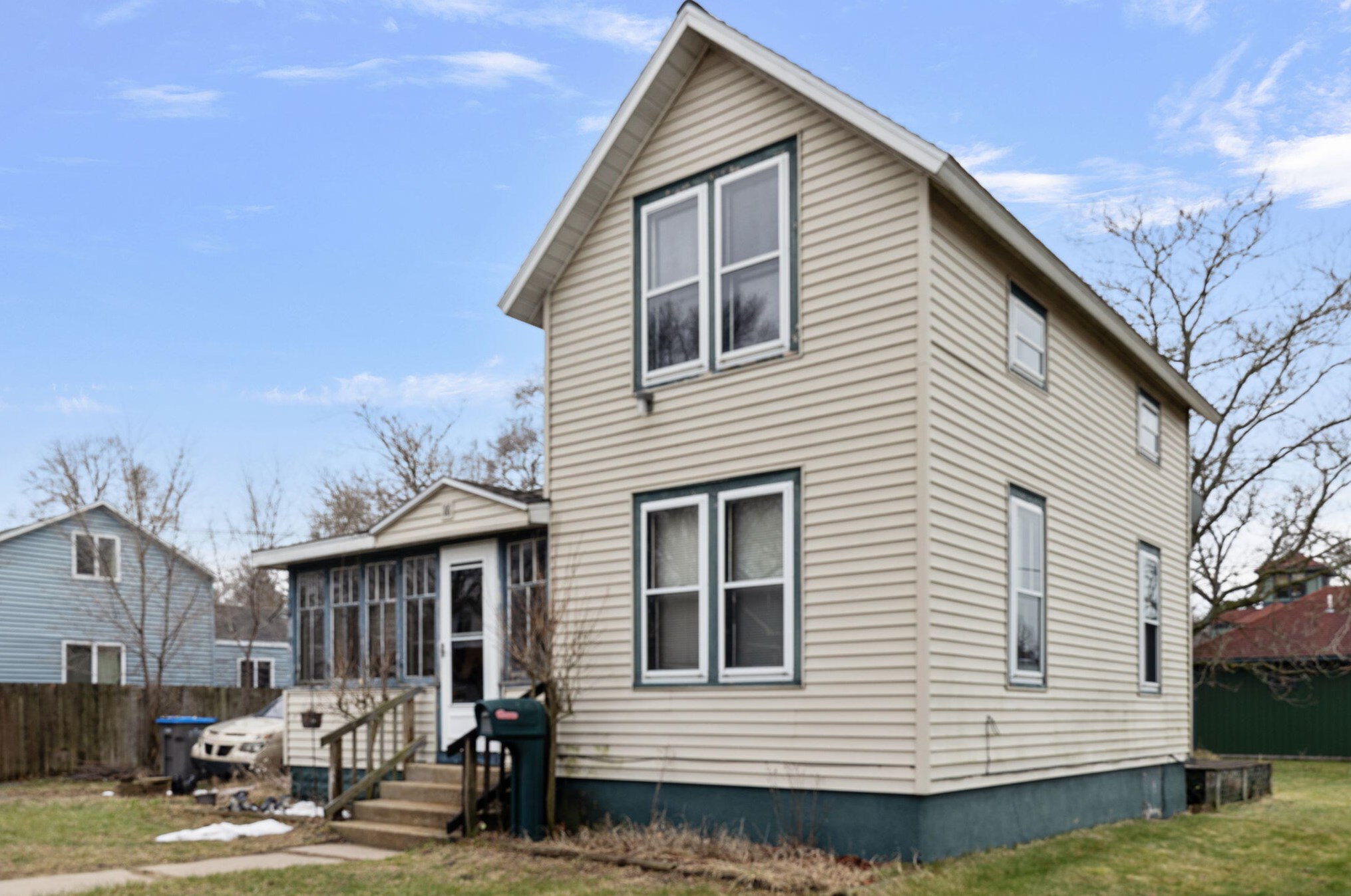 16 Barton St, Michiana, MI 49117-1855