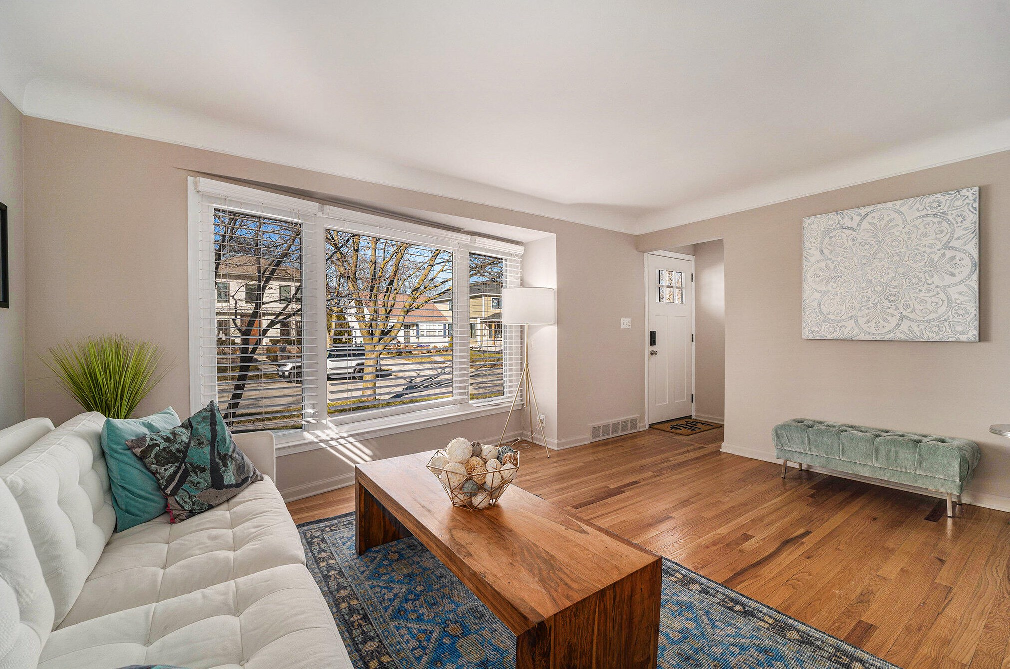 558 Bennaville Ave, Bham, MI 48009-3662