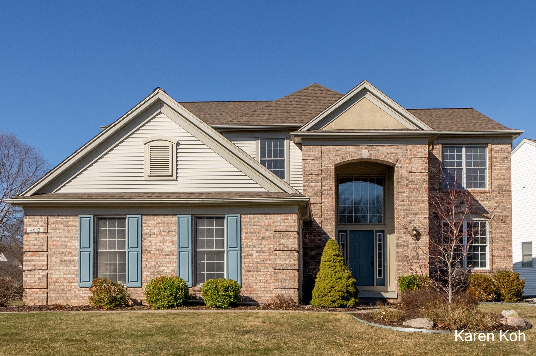 4682 Oakwright Dr, Ada, MI 49301-8377