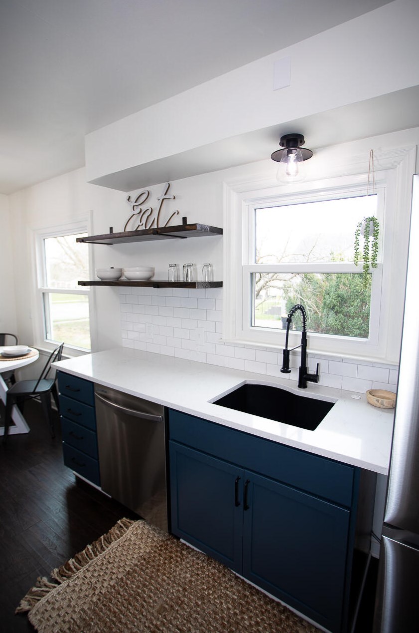 713 Fuller Ave, Grand Rapids MI  49503-1917 exterior