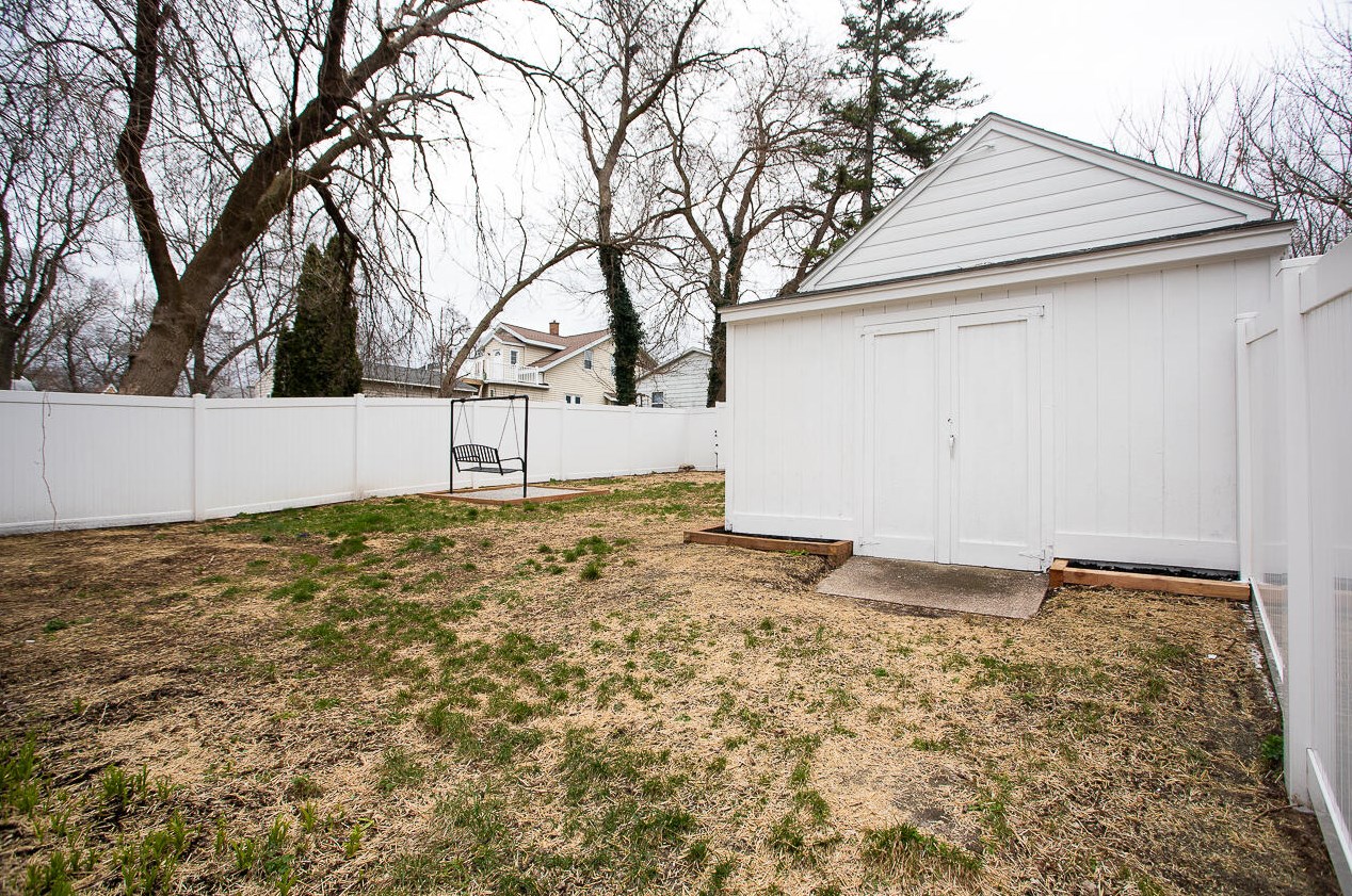 713 Fuller Ave, Grand Rapids MI  49503-1917 exterior