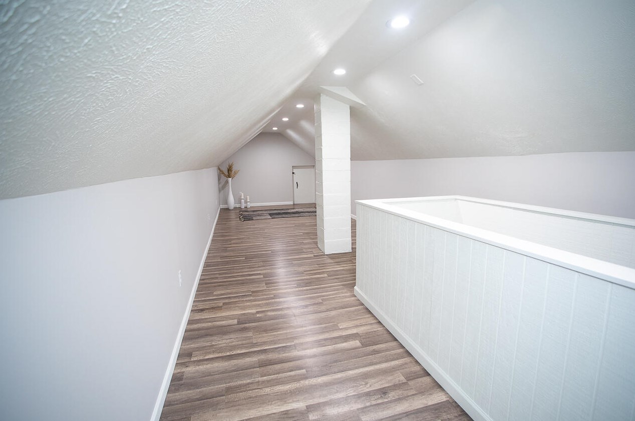 713 Fuller Ave, Grand Rapids MI  49503-1917 exterior