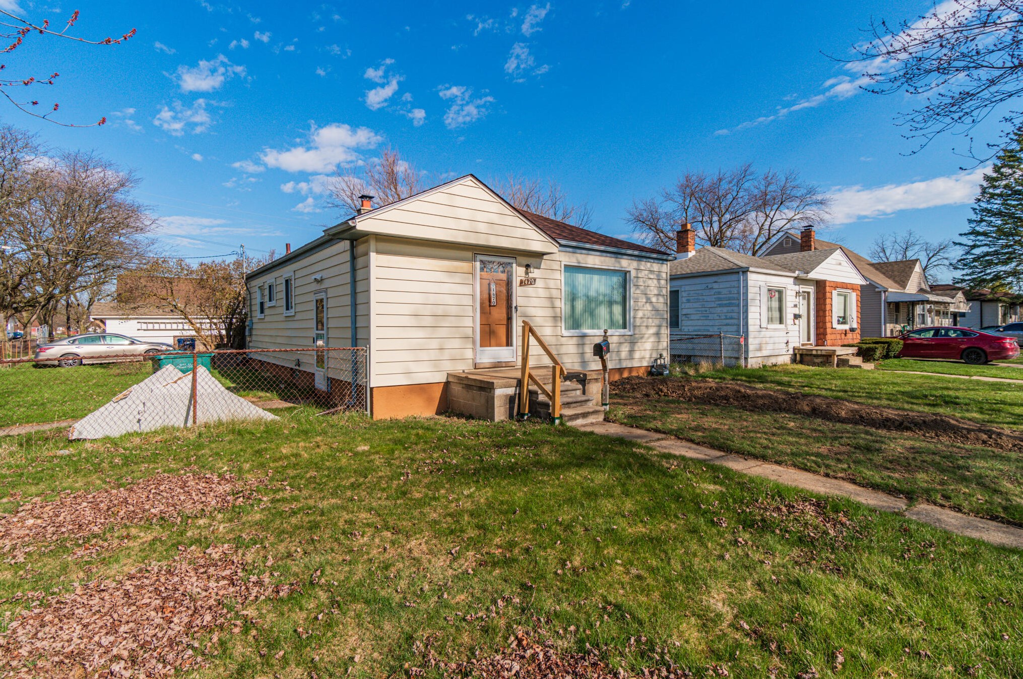 1470 Applewood Ave, Lincoln Park, MI 48146-2043
