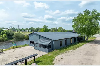 226 Baldwin St, Big Rapids, MI 49307 - Photo 2