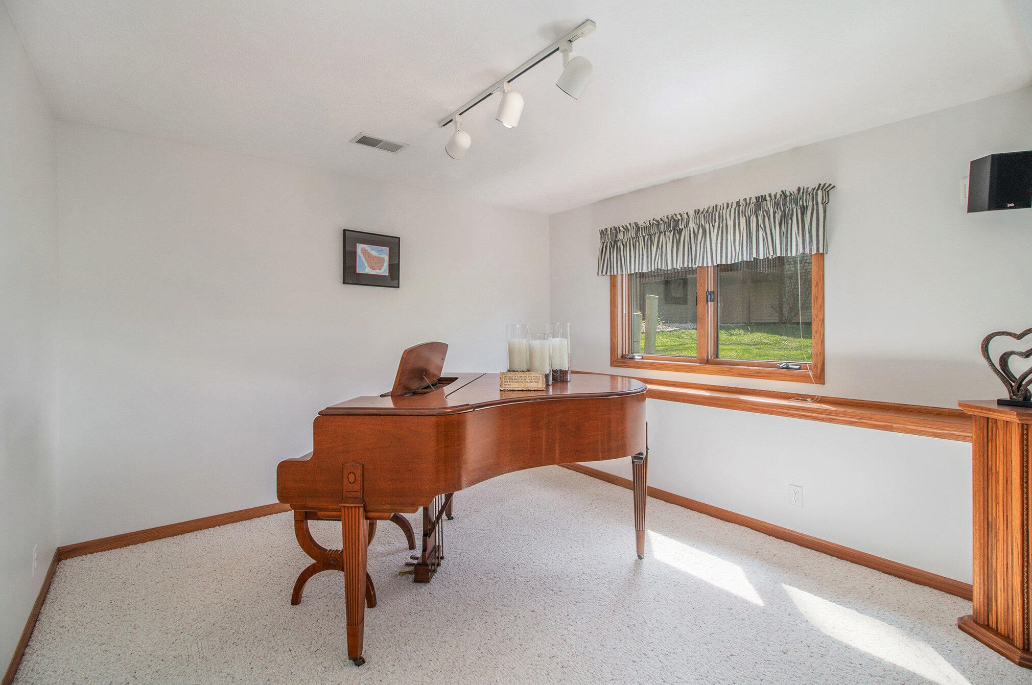 2286 Aimie Ave, Byron Township MI 49315-9258 exterior