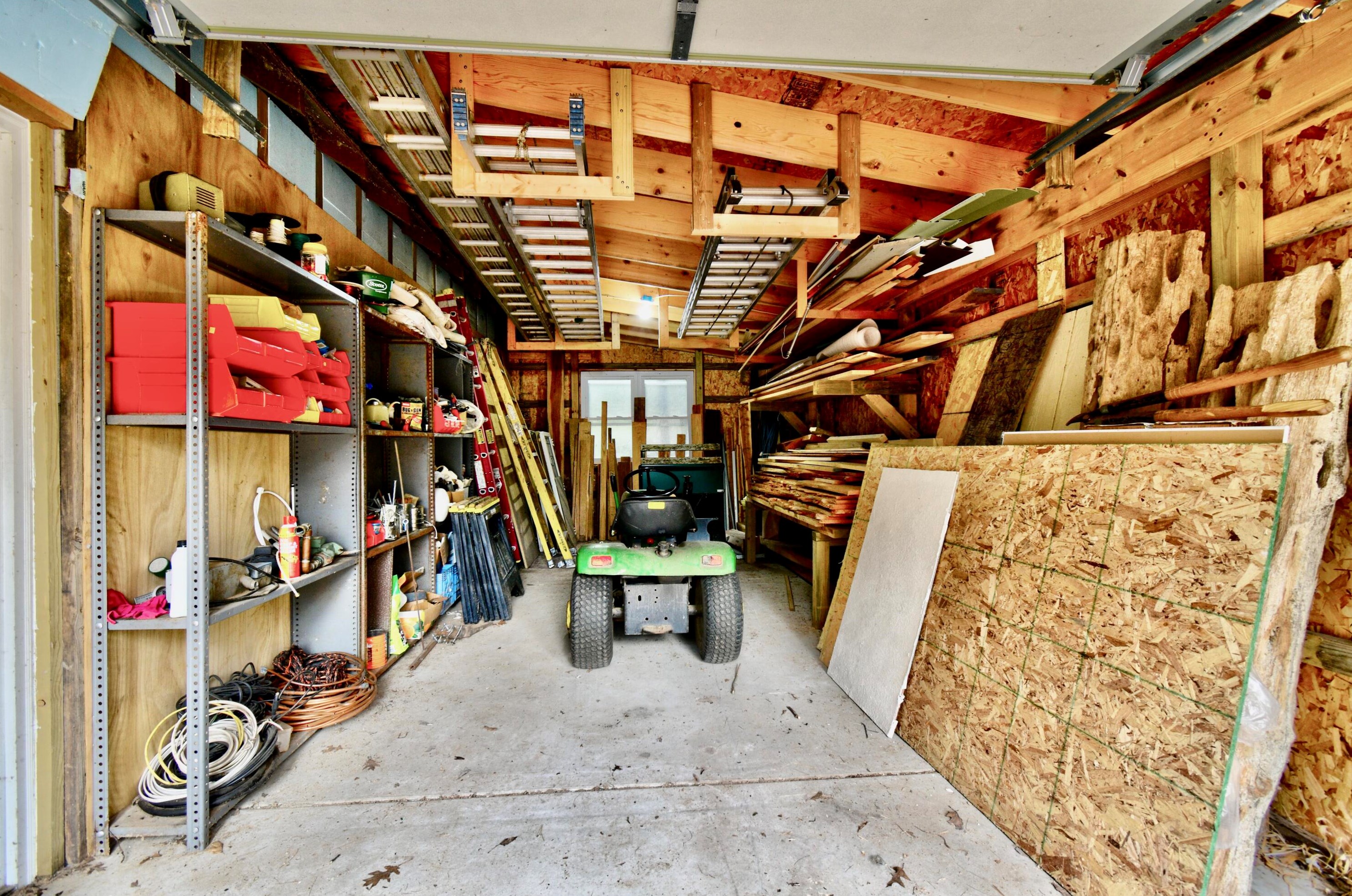 3290 Van Deusen Rd, Harrison MI 48625-9242 exterior