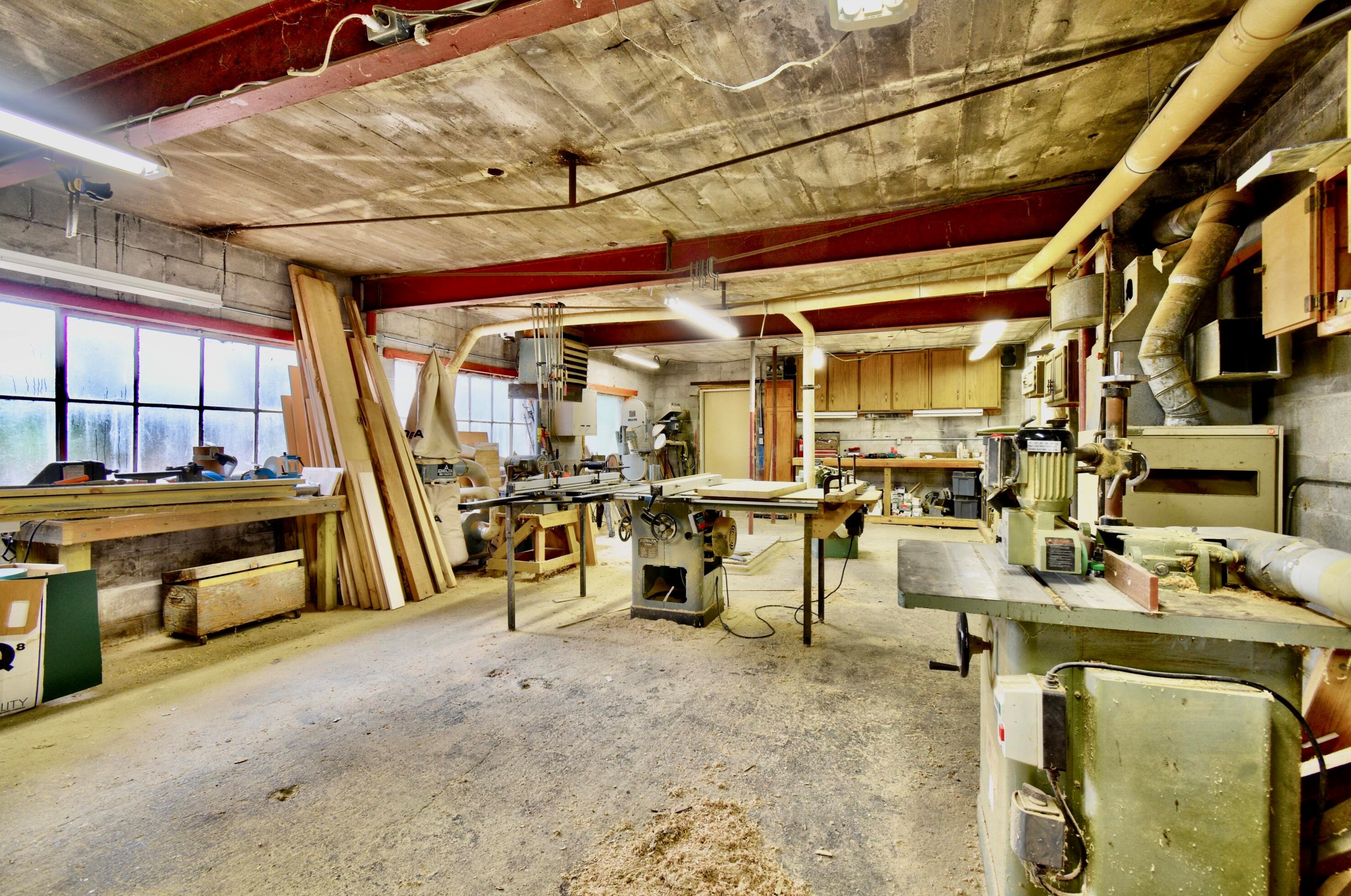 3290 Van Deusen Rd, Harrison MI 48625-9242 exterior