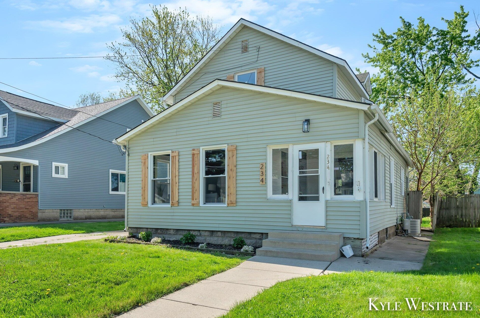 234 Knapp St, Grand Rapids, MI