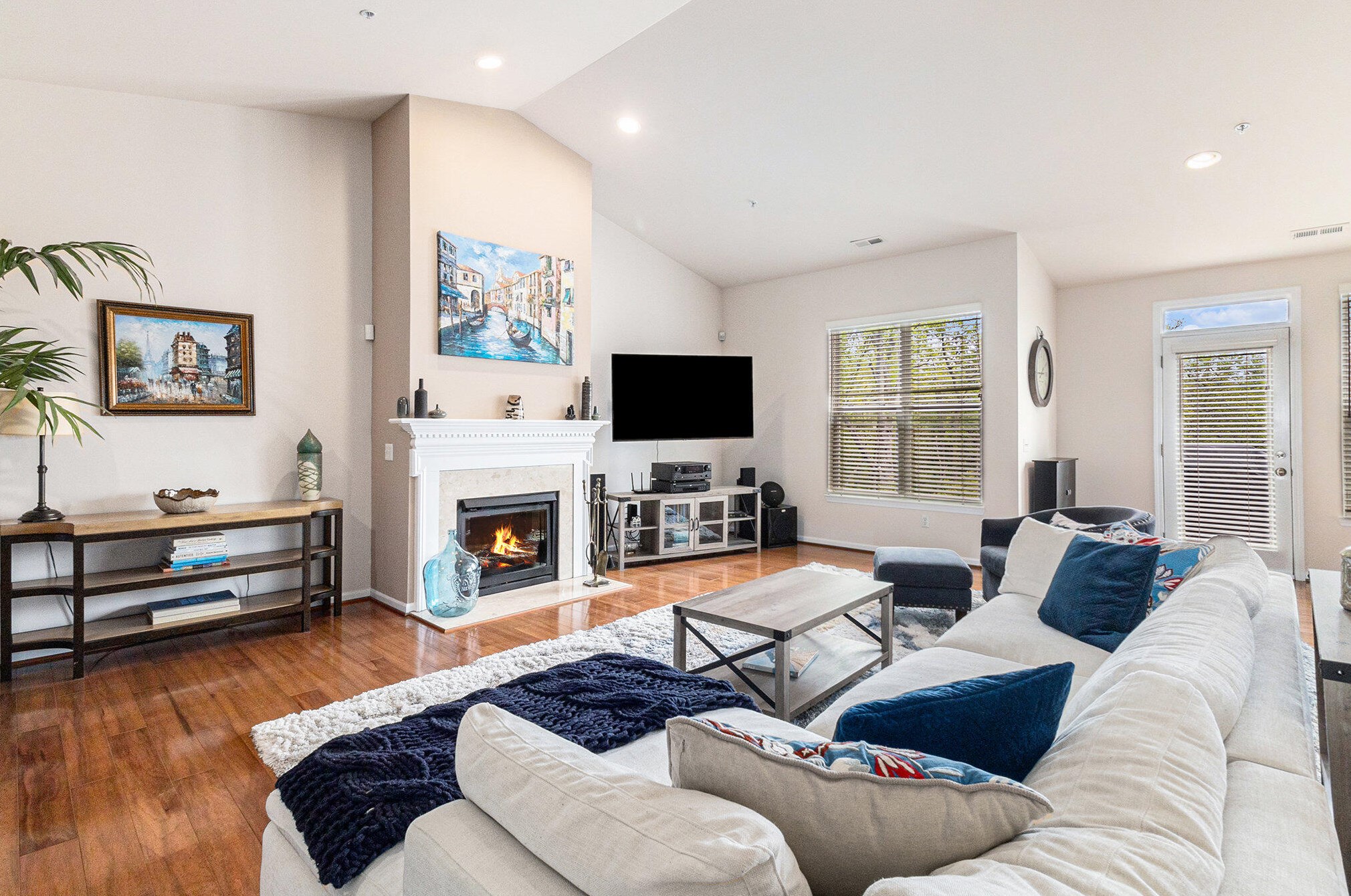 3193 Asher Rd, Ann Arbor, MI 48104-4169
