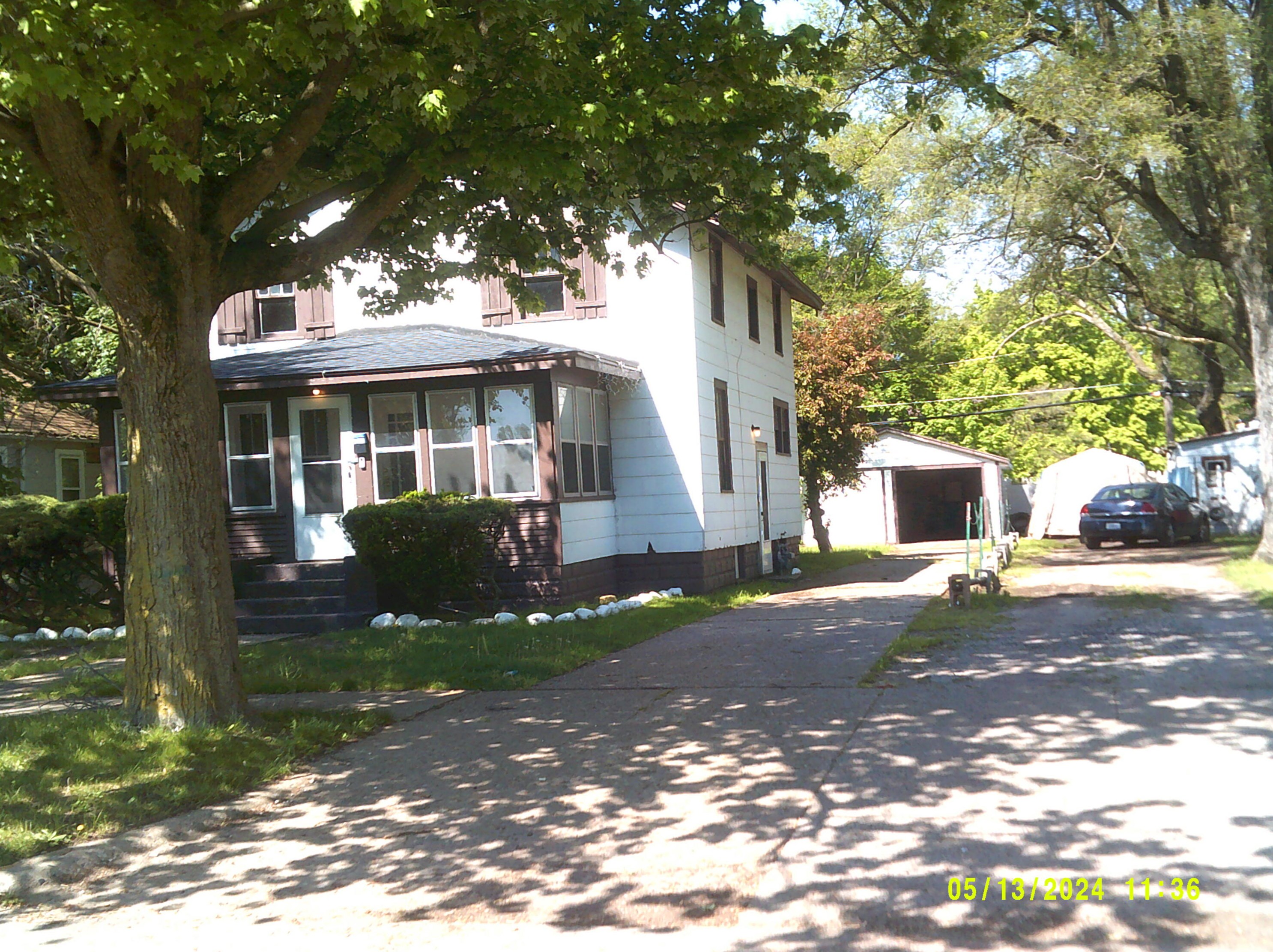 1266 Union Ave, Benton Harbor, MI 49022-5233