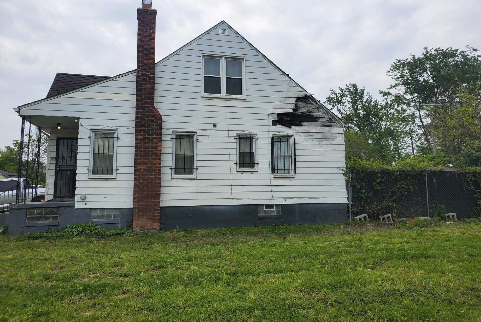 9685 Pinehurst St, Detroit, MI 48204-4653
