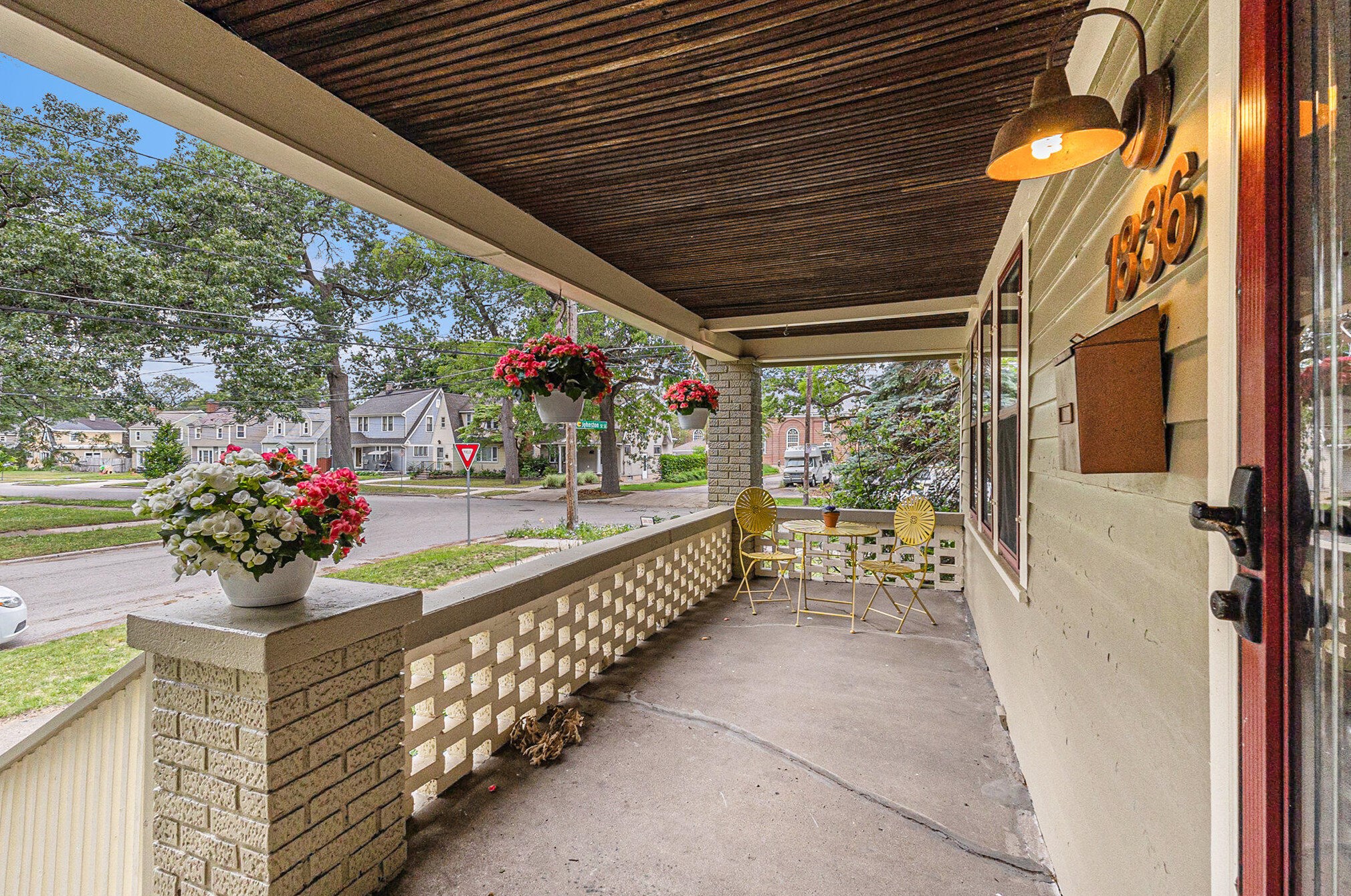 1836 Cornelius Ave, Grand Rapids, MI 49507-2812