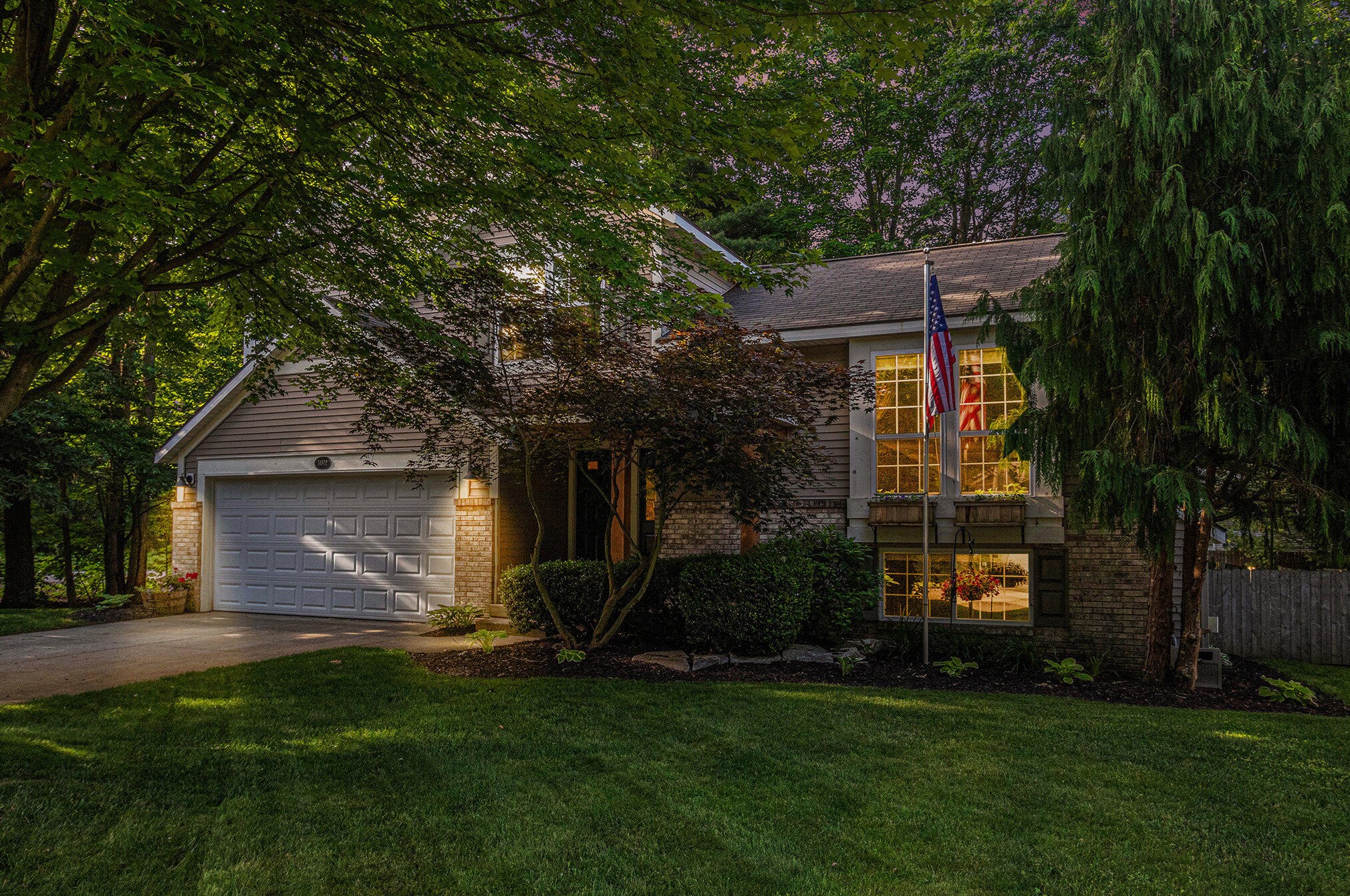 14802 Herring Dr, Spring Lake, MI 49456
