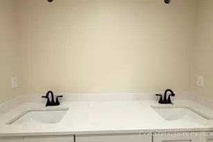 901 Adelaide Cir, Muskegon, MI 49441 - Photo 12