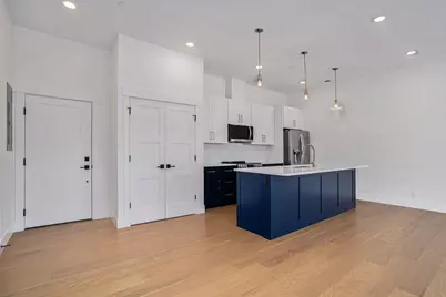 310 Washington Avenue #21, Grand Haven, MI 49417 - Photo 6