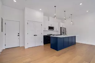 310 Washington Ave, Grand Haven, MI 49417 - Photo 6